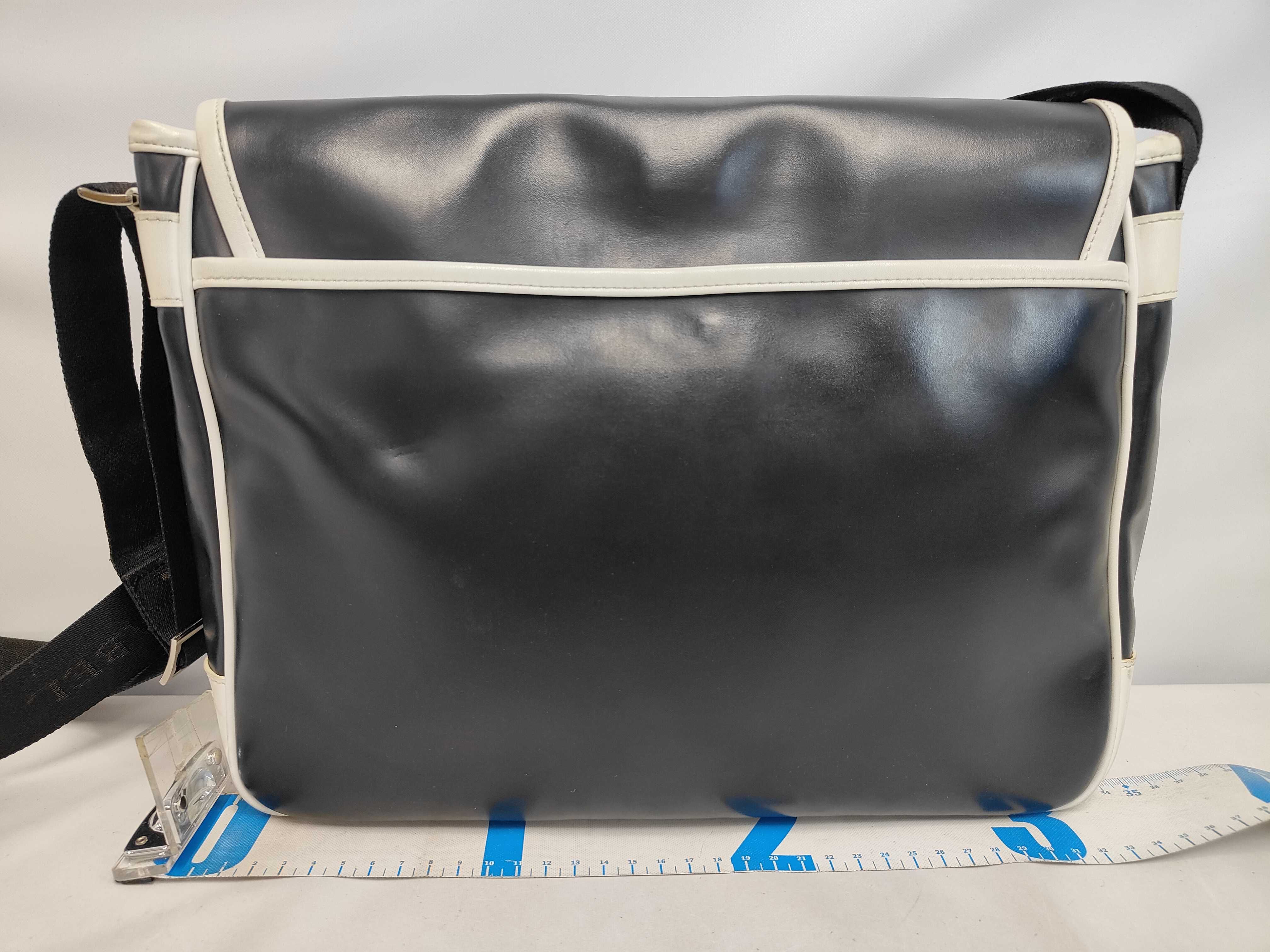 Black Label Messenger Bag Shoulder Bag — view 2