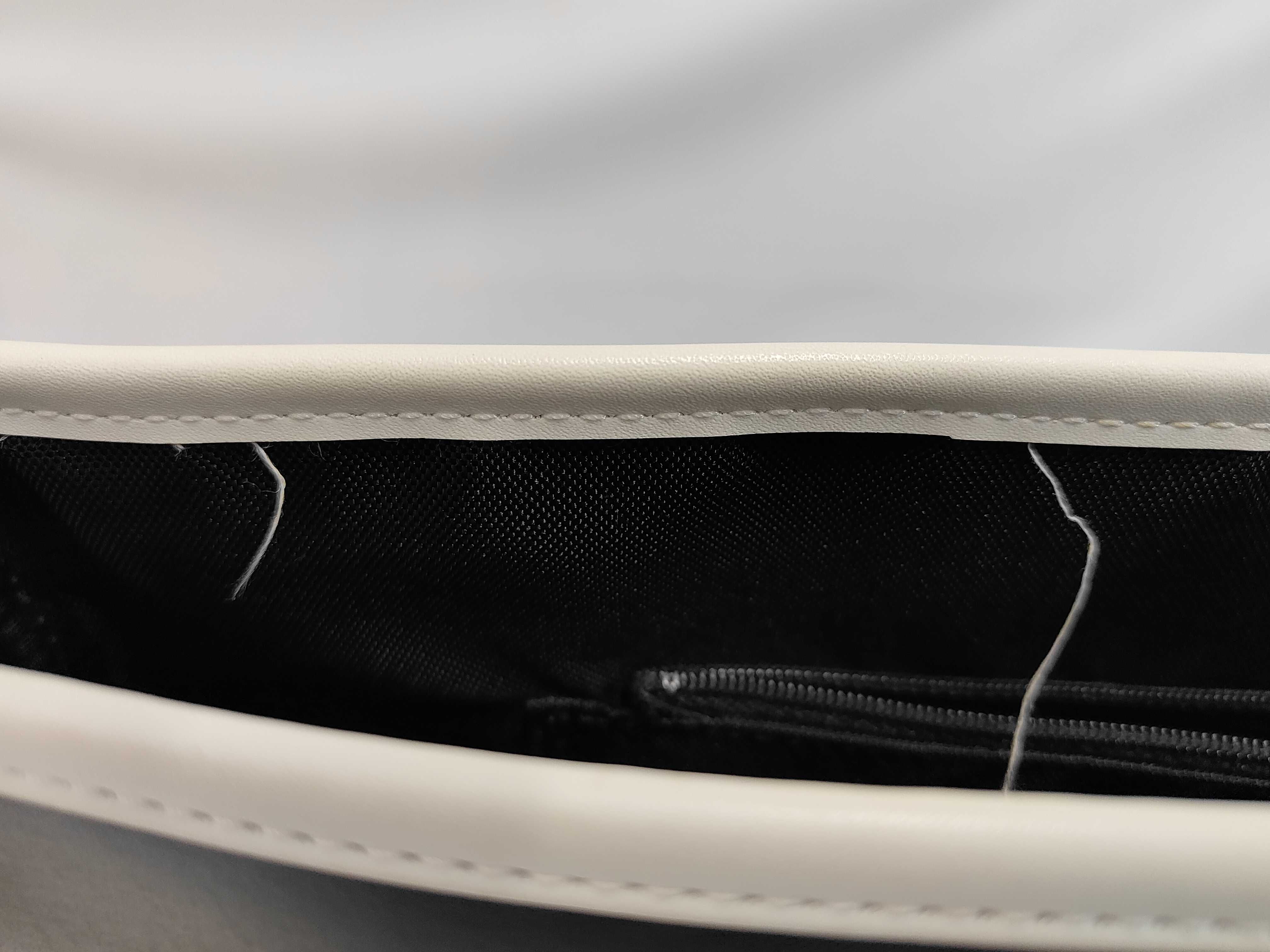 Black Label Messenger Bag Shoulder Bag — view 11