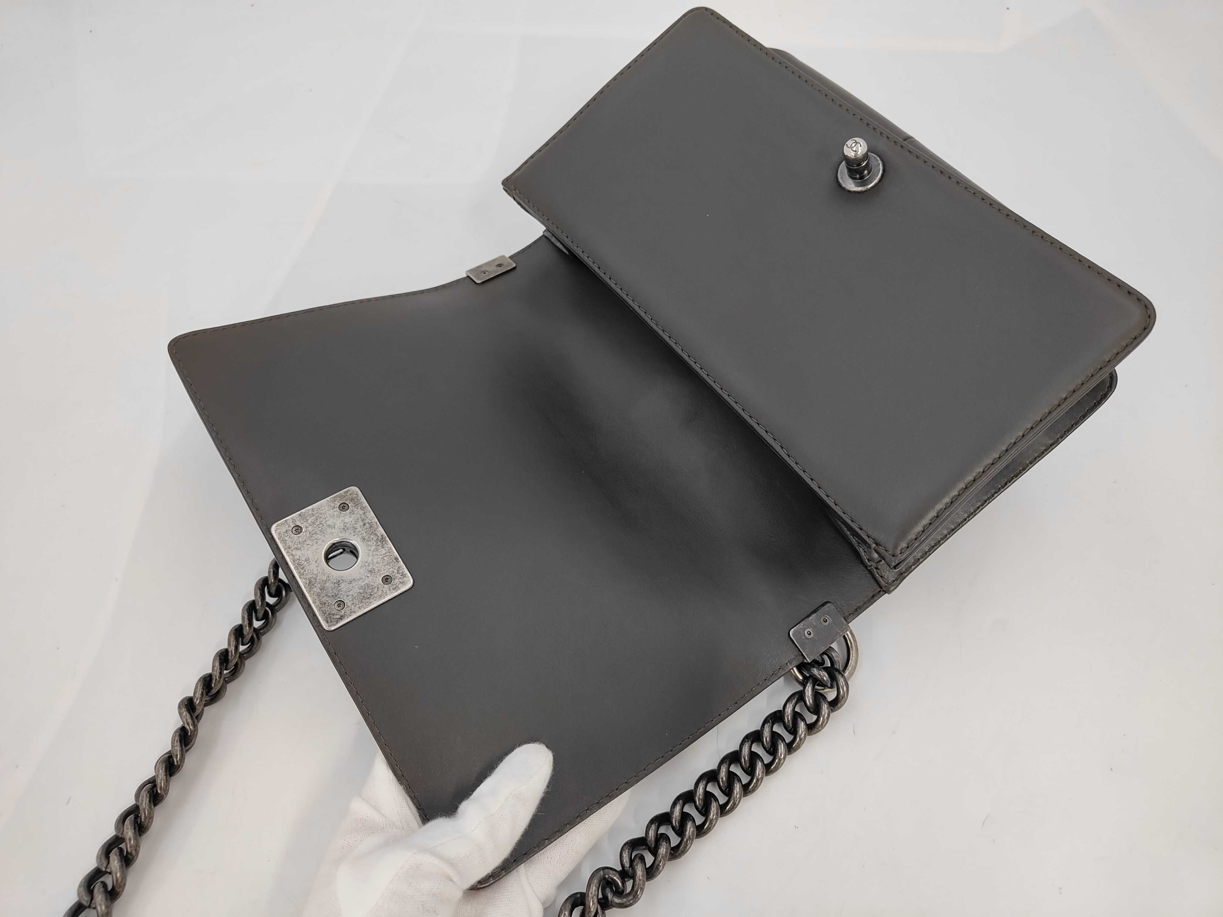 Boy Chanel Shoulder Bag — view 8