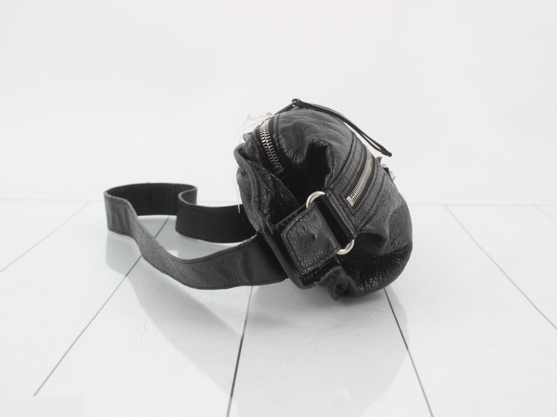 Leather Classic Neo Lift Body Bag, Black, Silver Hardware — view 4