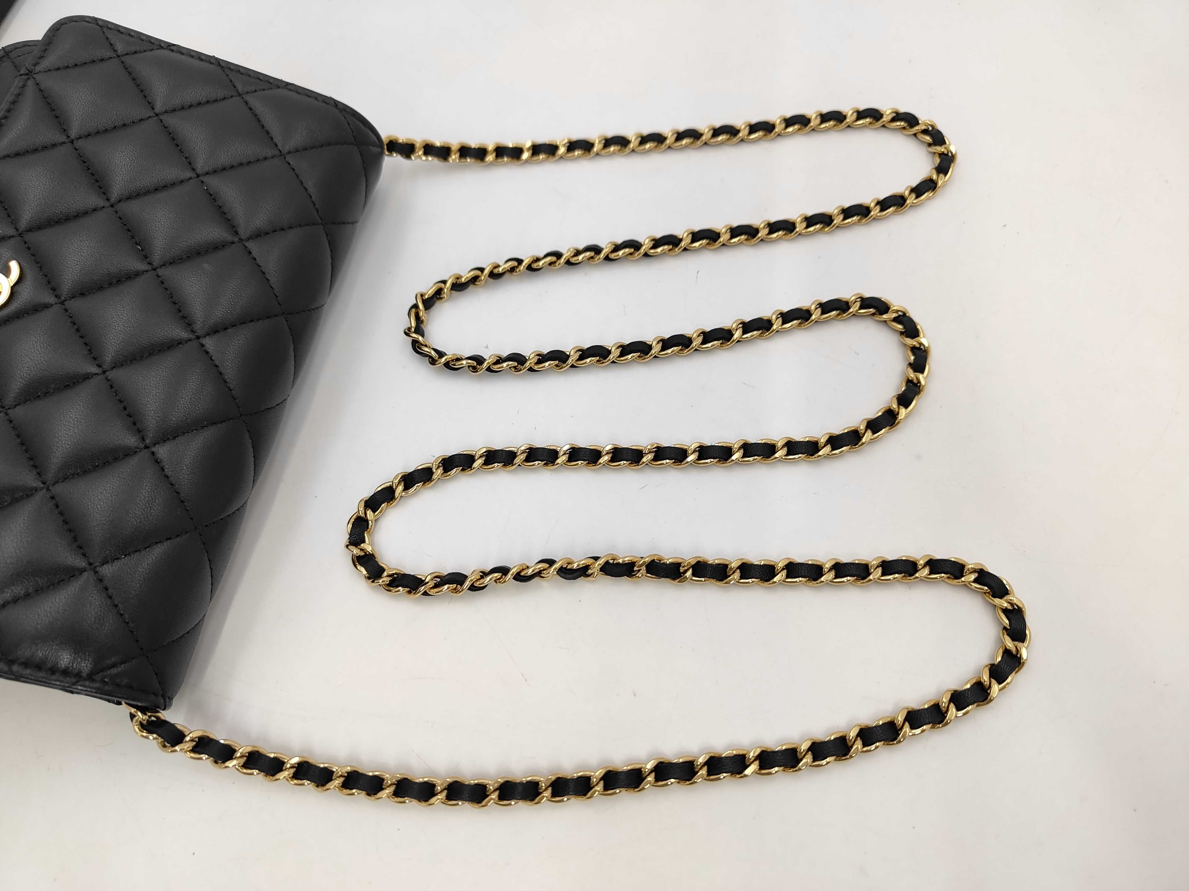 Matelassé Chain Wallet, Lambskin, Black, Gold Hardware, Shoulder Bag — view 5