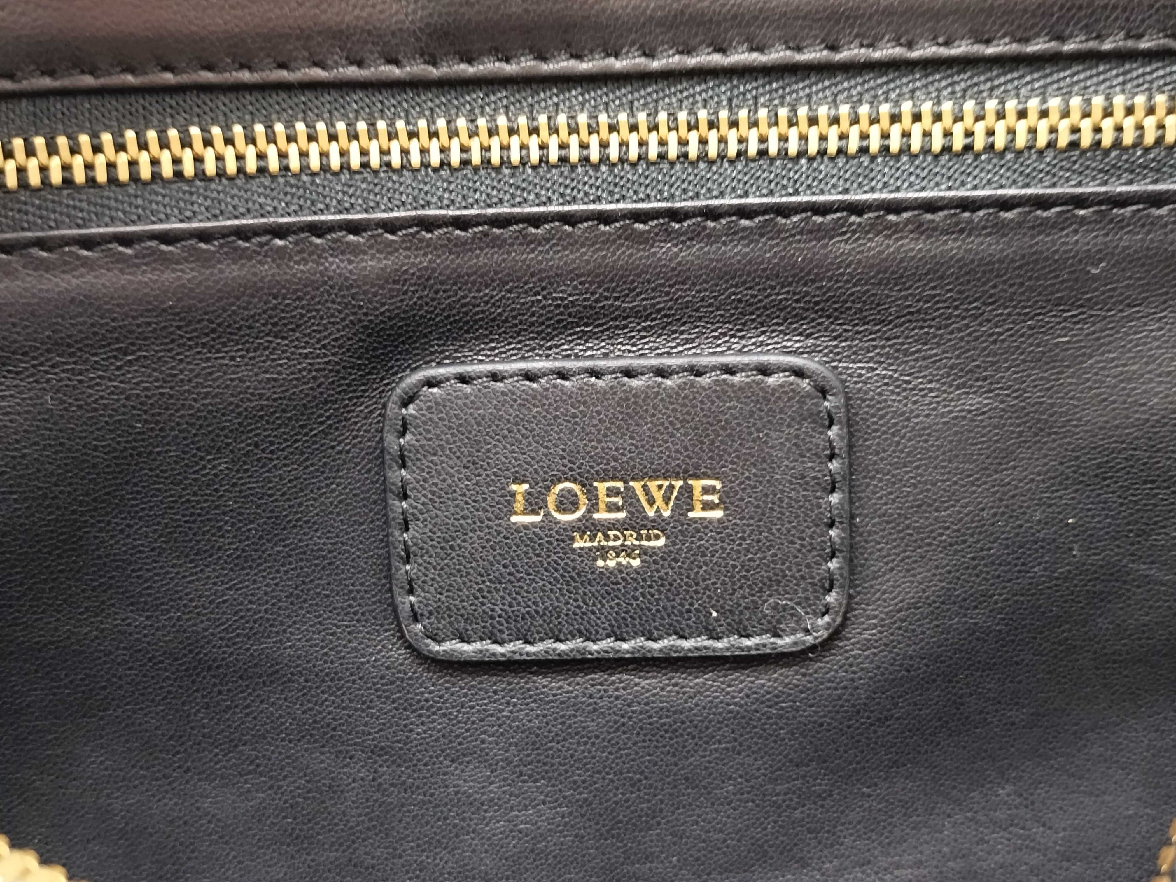 Amazona 28 Handbag, Leather, Black — view 13