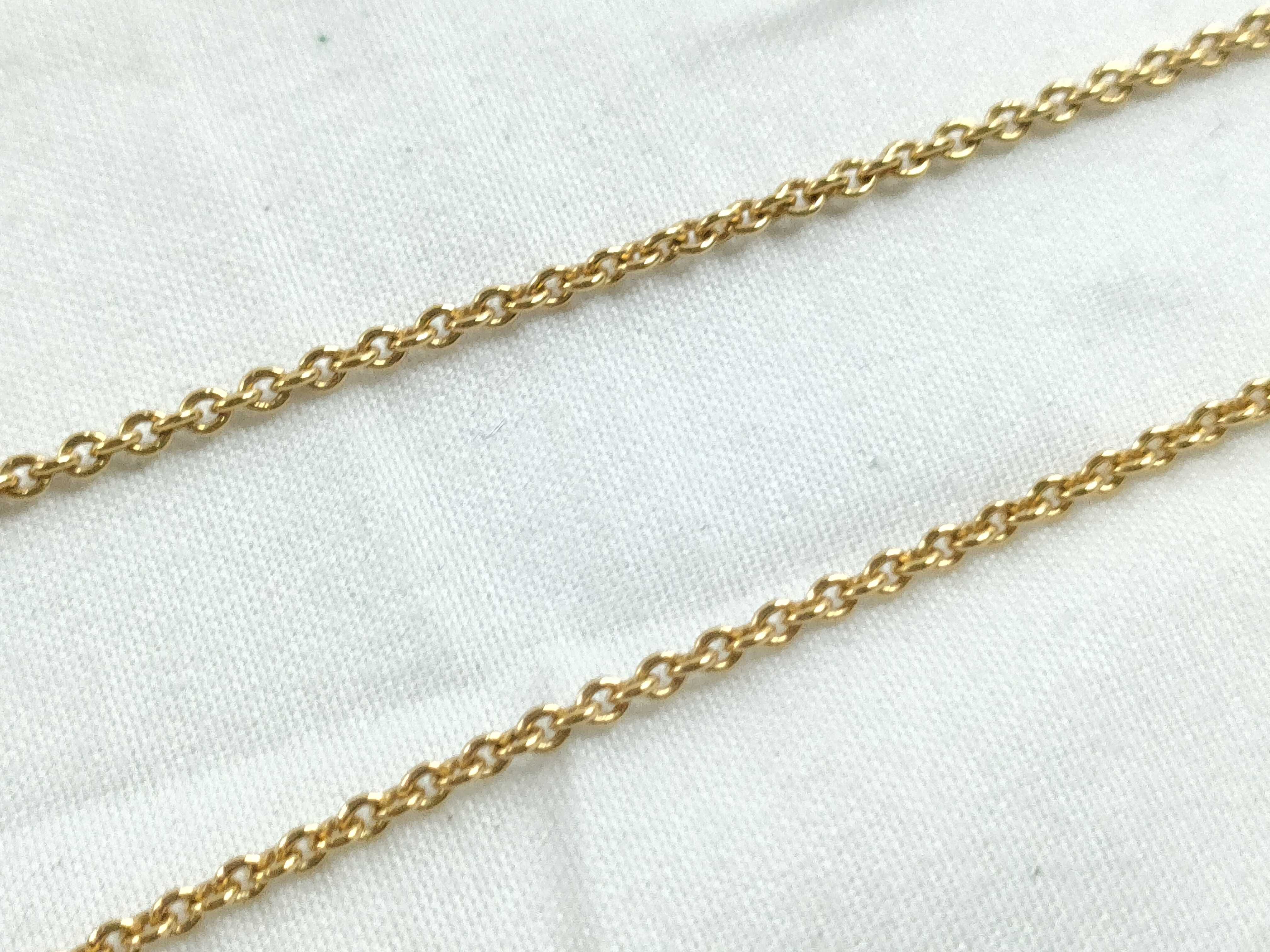 LV Essential V Necklace M61083 LE0290 Necklace — view 6