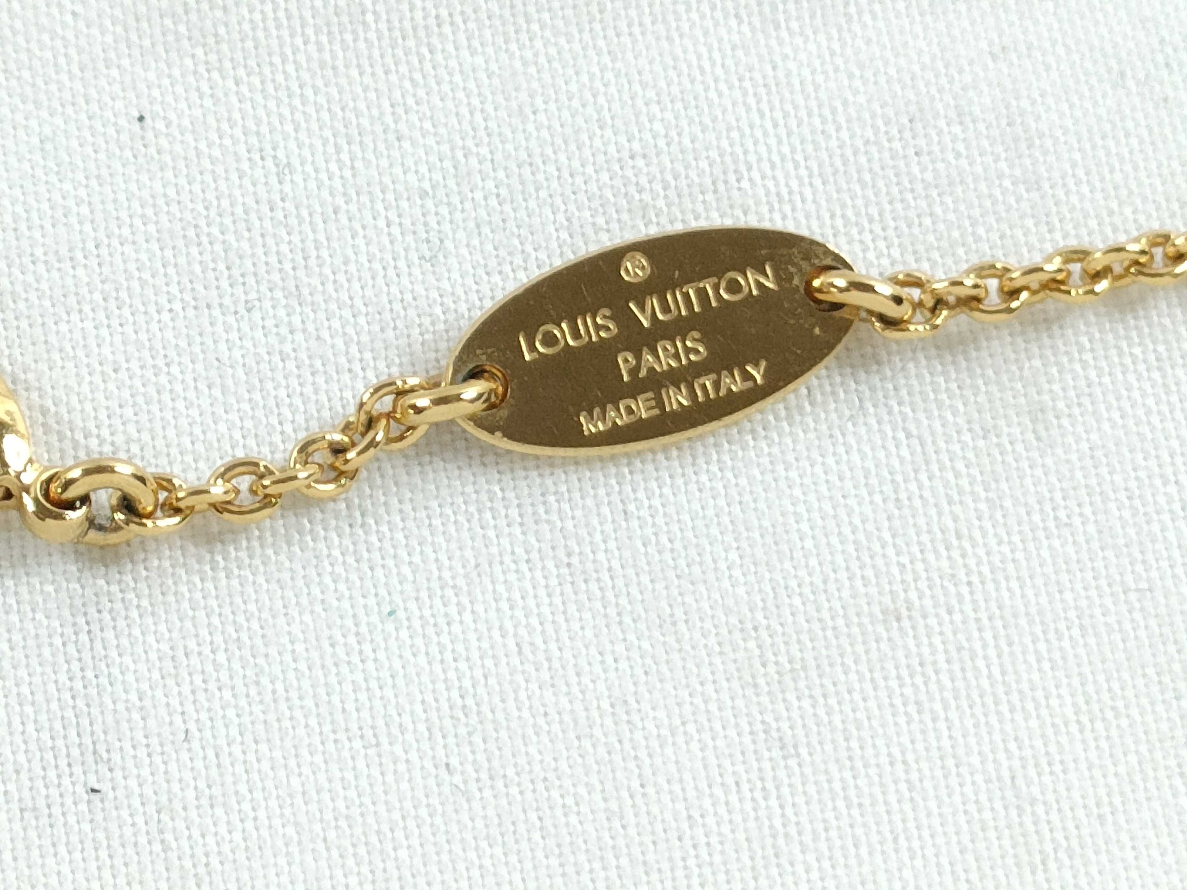 LV Essential V Necklace M61083 LE0290 Necklace — view 7