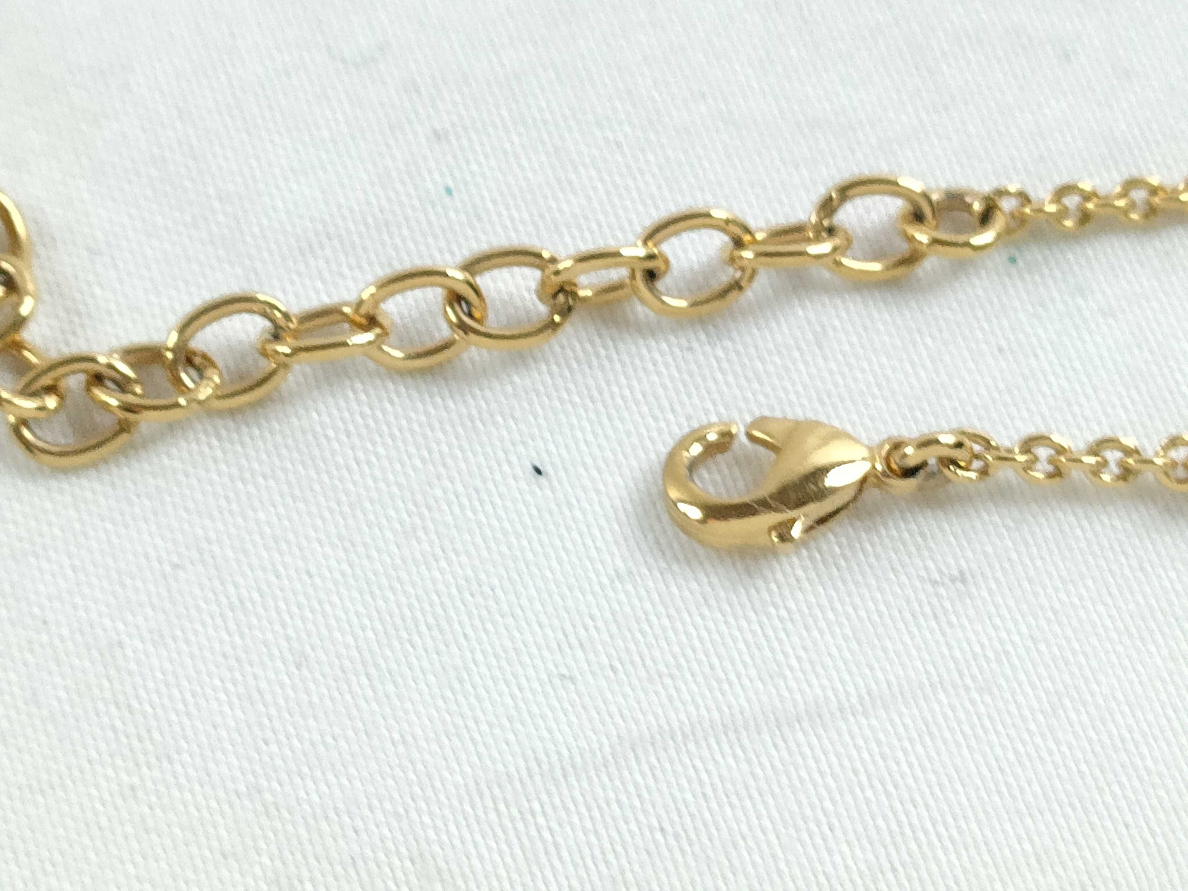 LV Essential V Necklace M61083 LE0290 Necklace — view 10