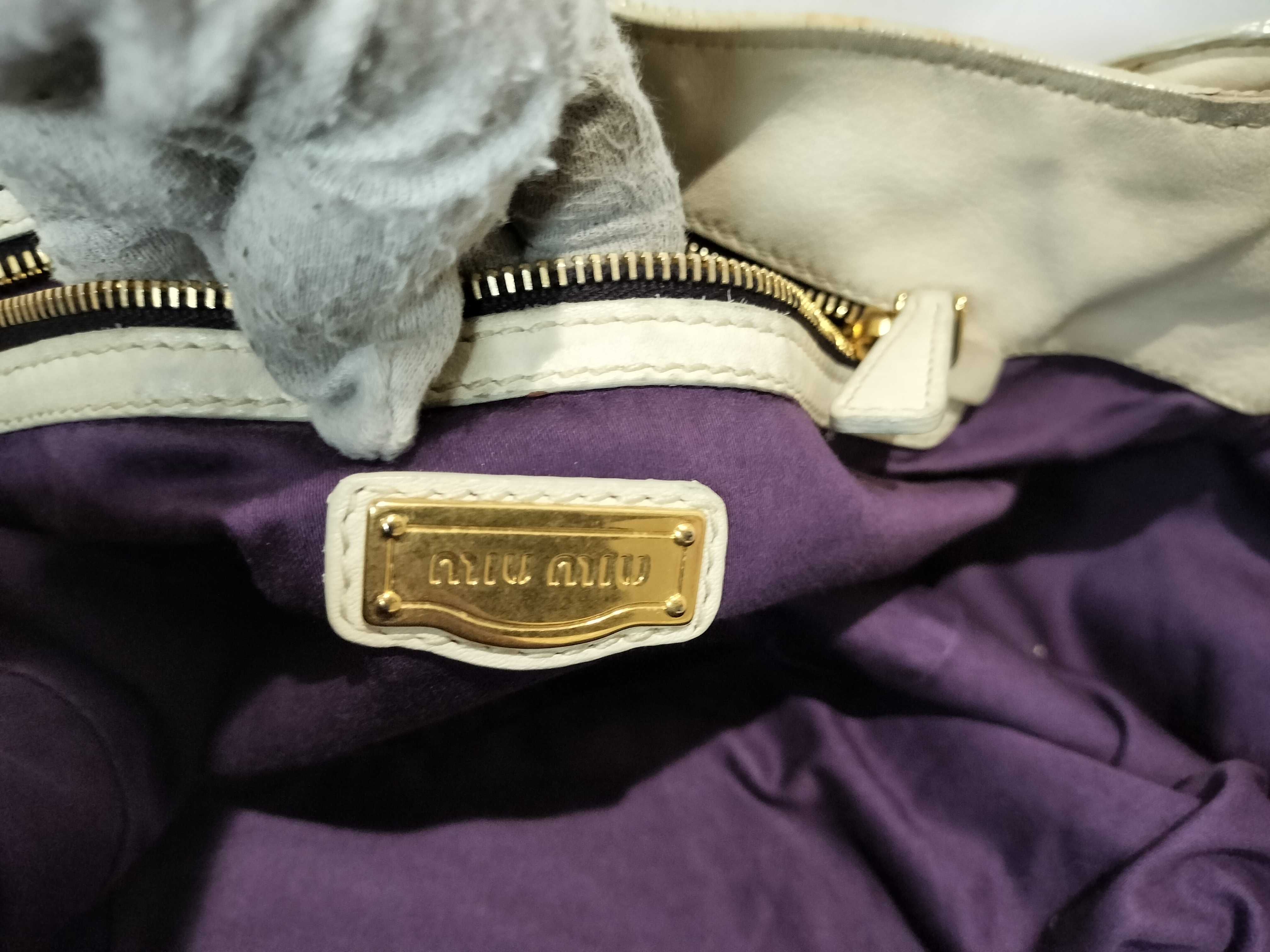 All-Leather Logo Handbag — view 11