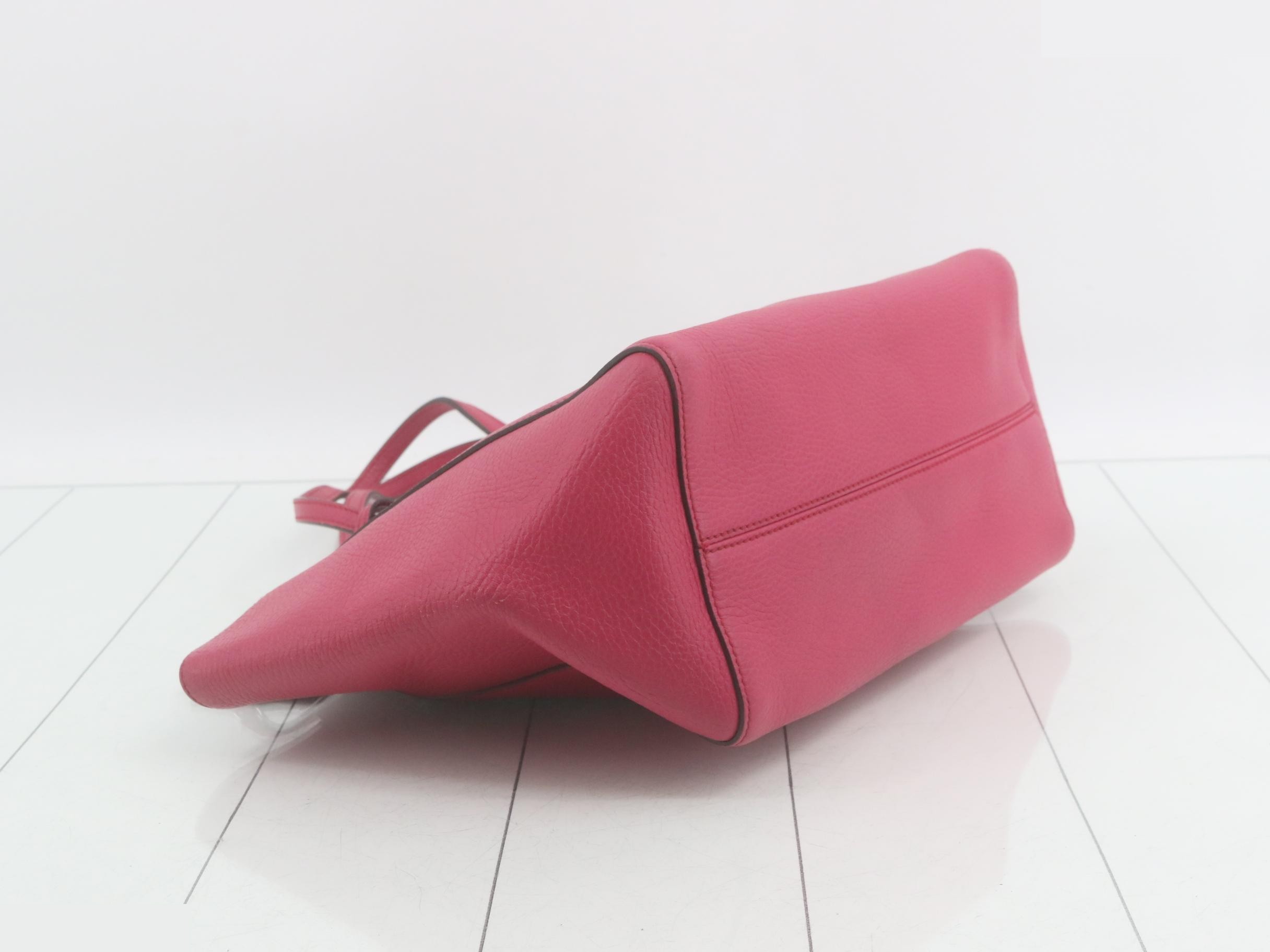 Pink leather handbag — view 5