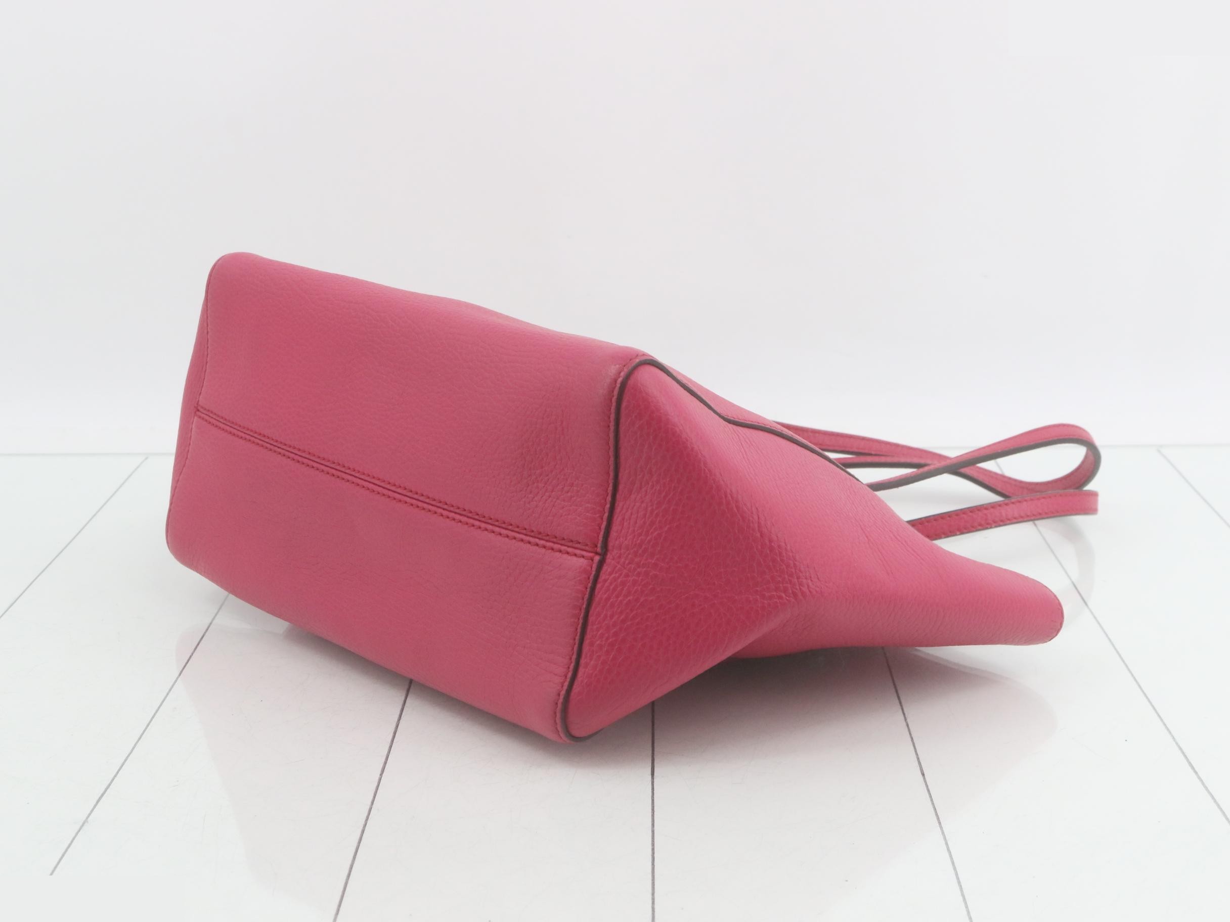 Pink leather handbag — view 6