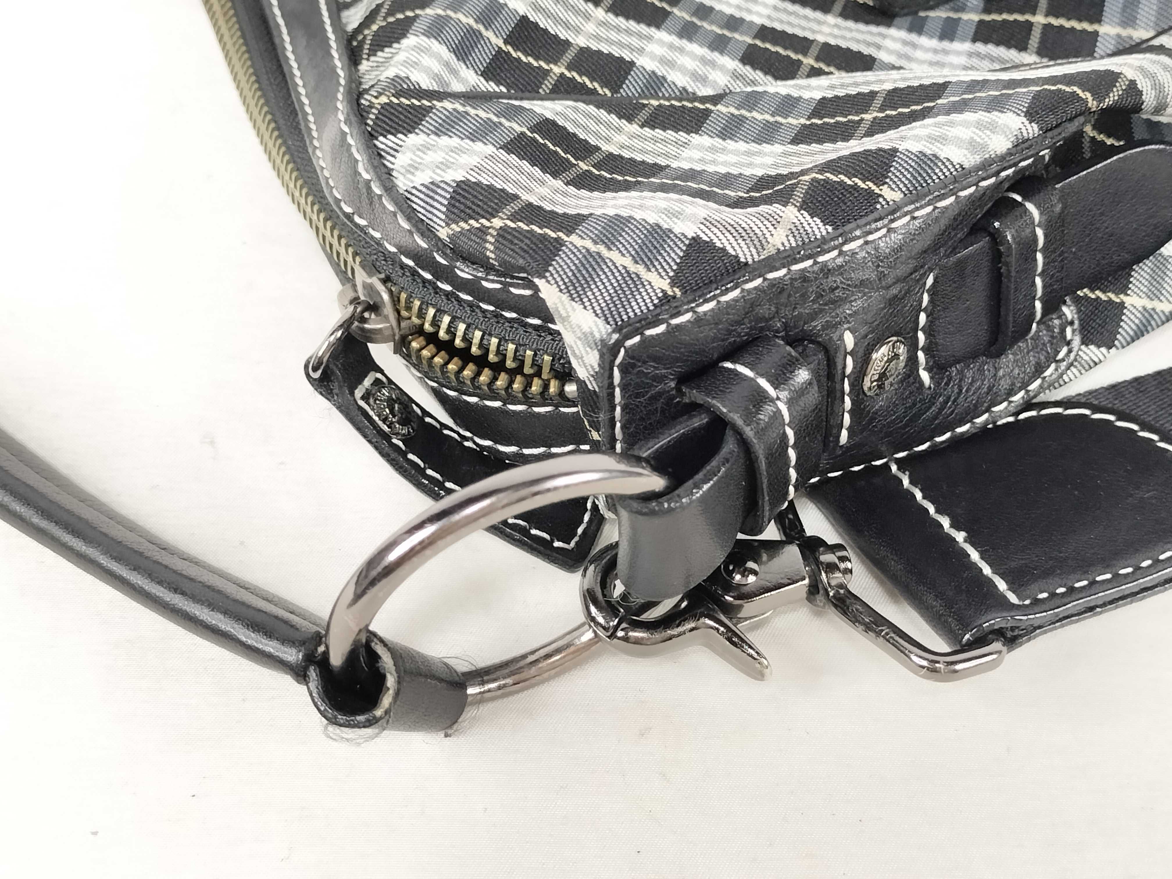 Blue Label Burberry Bag Shoulder Bag — view 5