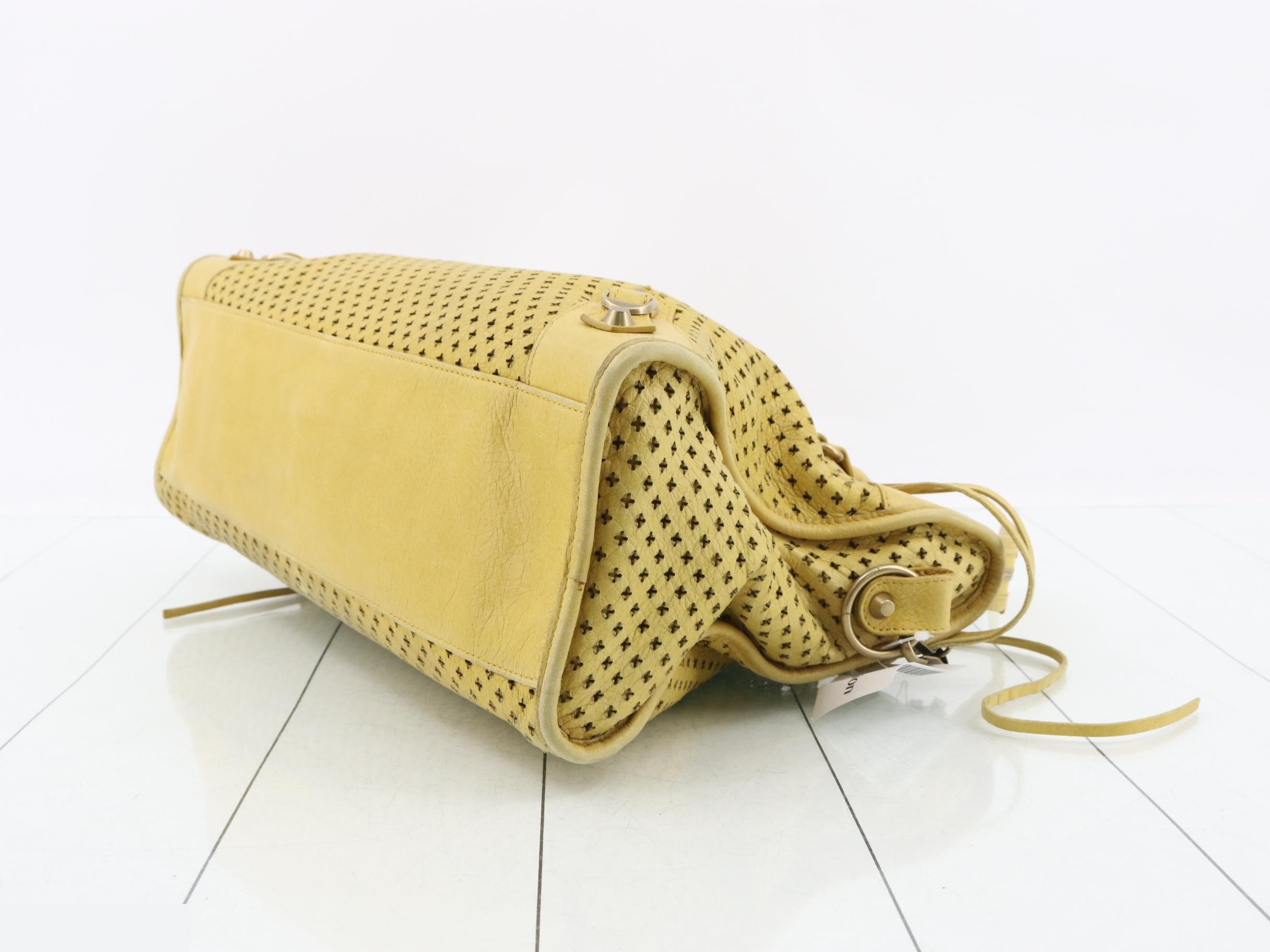 The City Handbag 2-Way Shoulder Bag — view 6