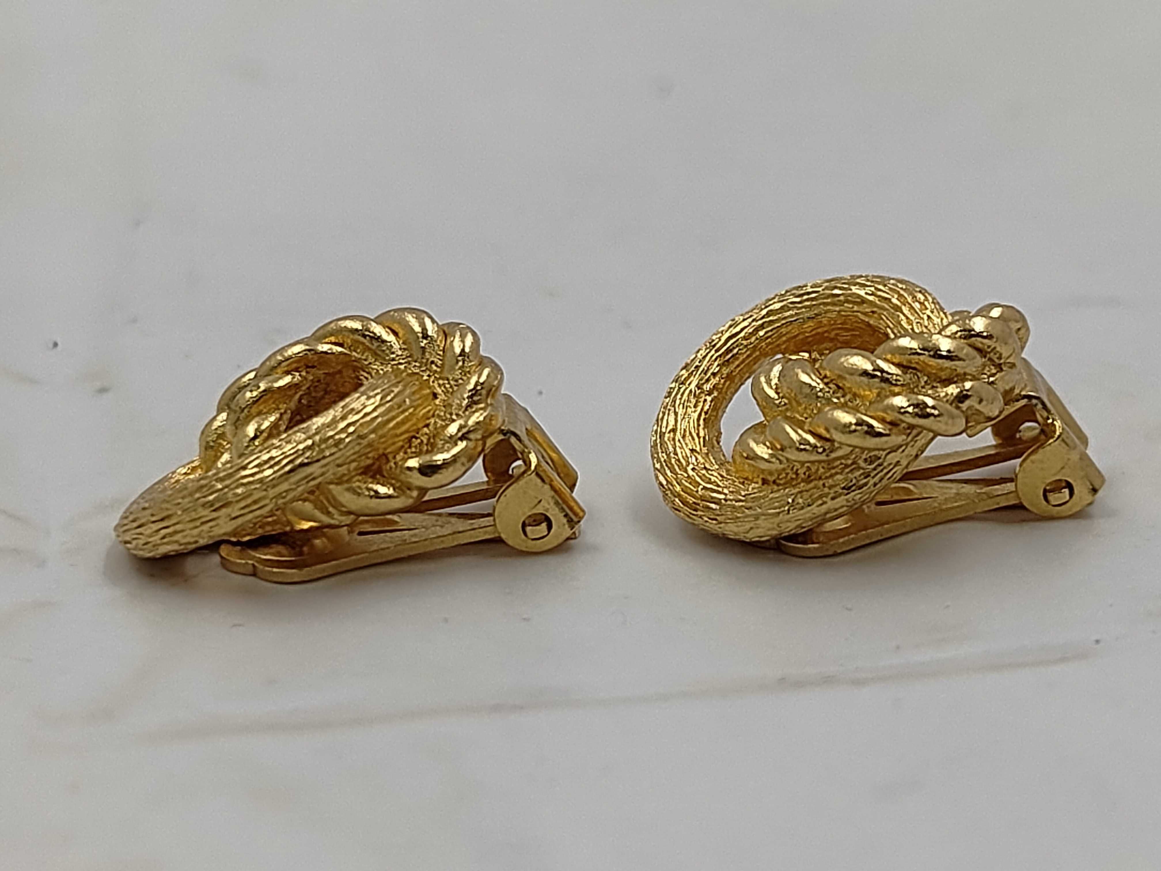 earrings — view 3