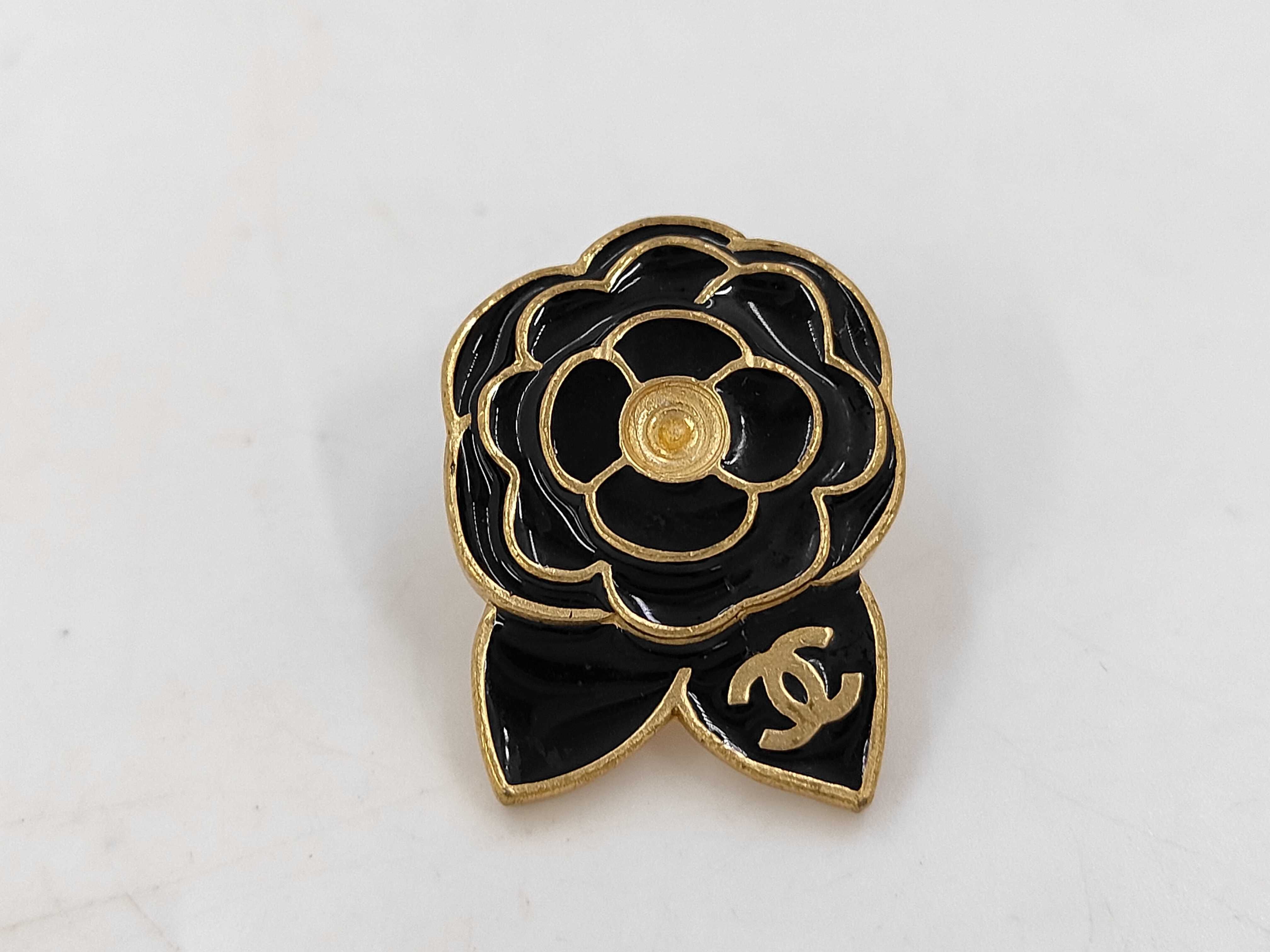Coco Mark Camellia Black Gold Brooch 02A