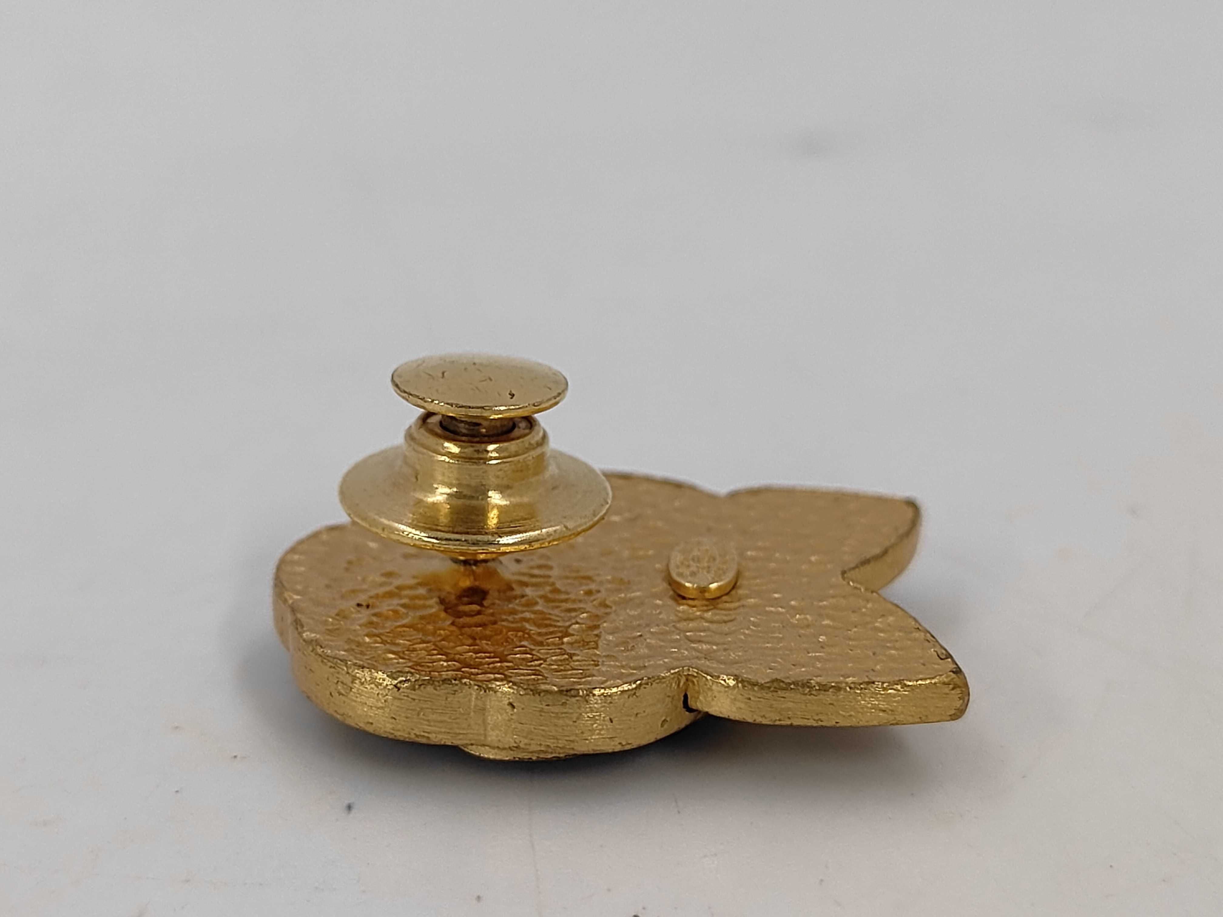 Coco Mark Camellia Black Gold Brooch 02A — view 3