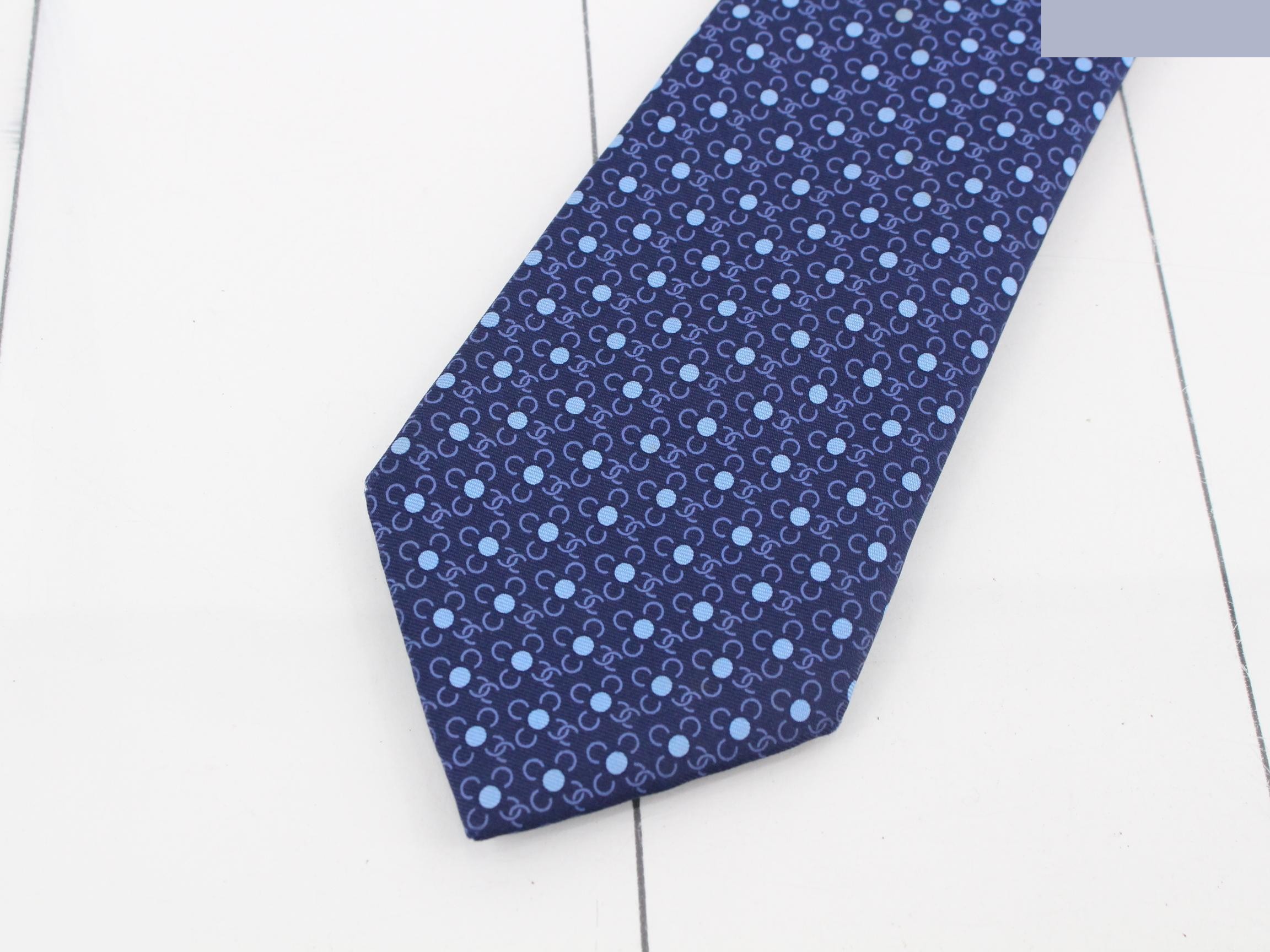 tie, blue — view 3