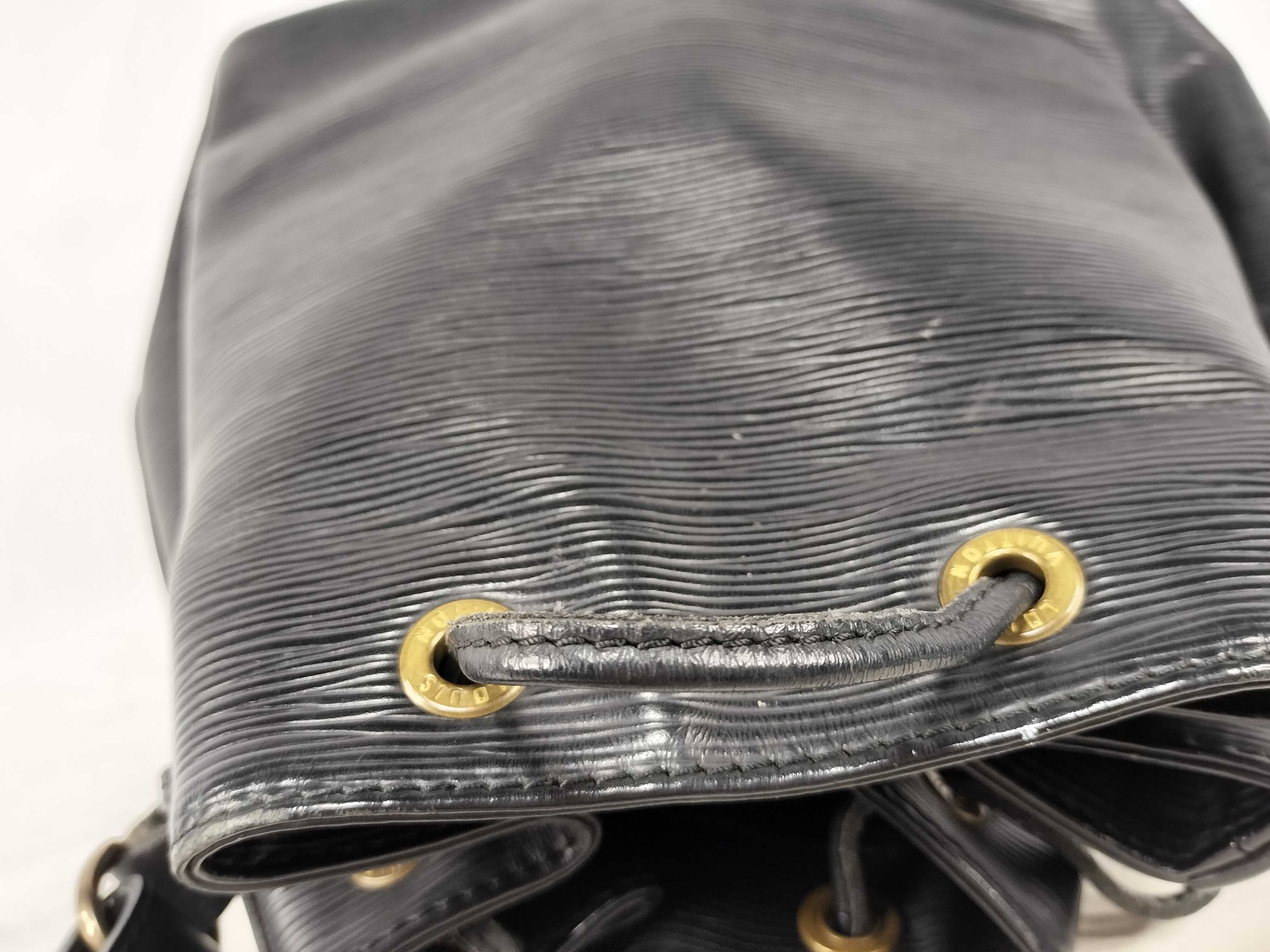 Epi LV Epi Petit Noe Shoulder Bag (with missing studs) M44102 — view 13