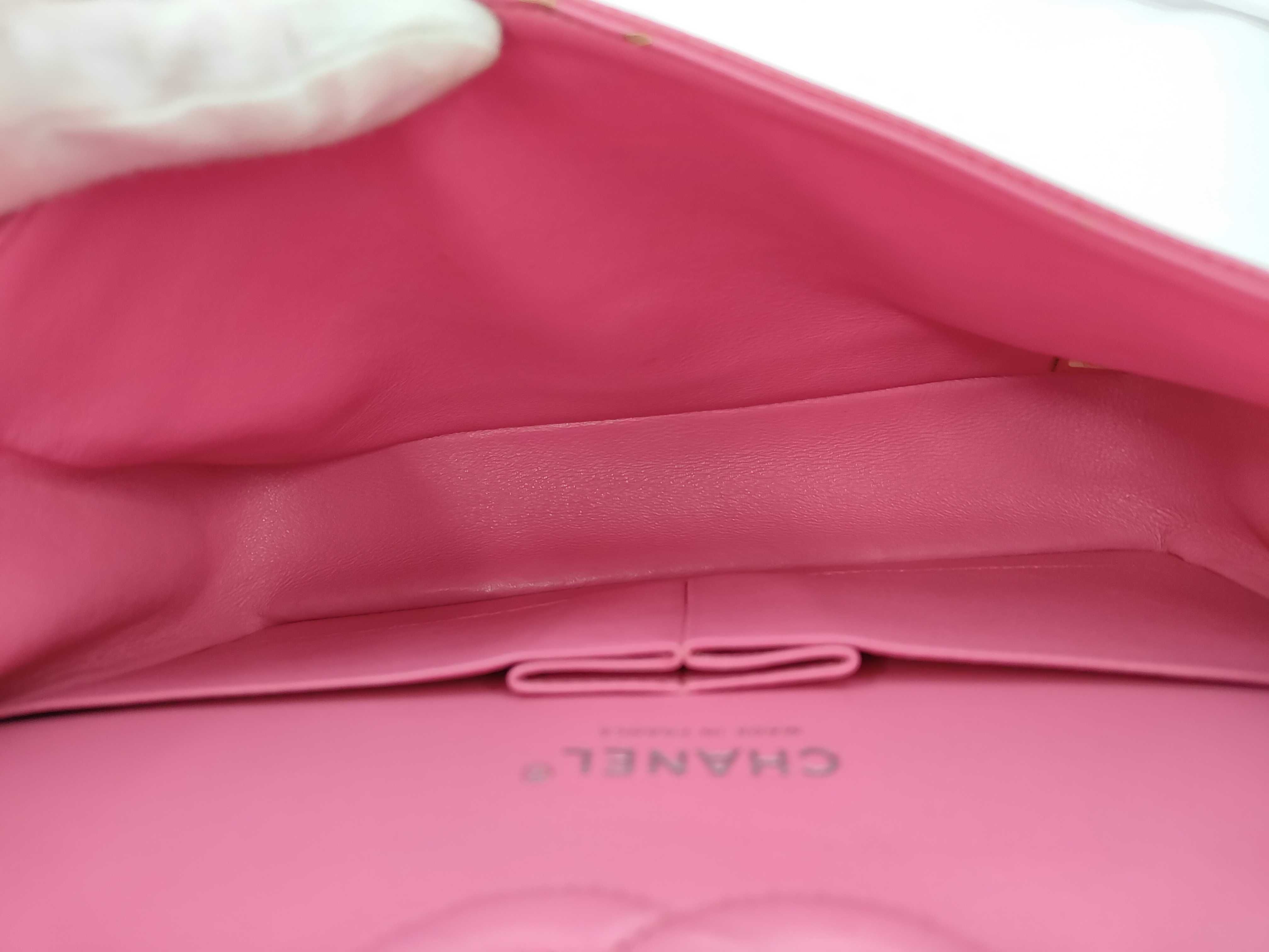 Matelassé 25 Double Flap Chain Shoulder Bag with V-Stitch Caviar Pink — view 9