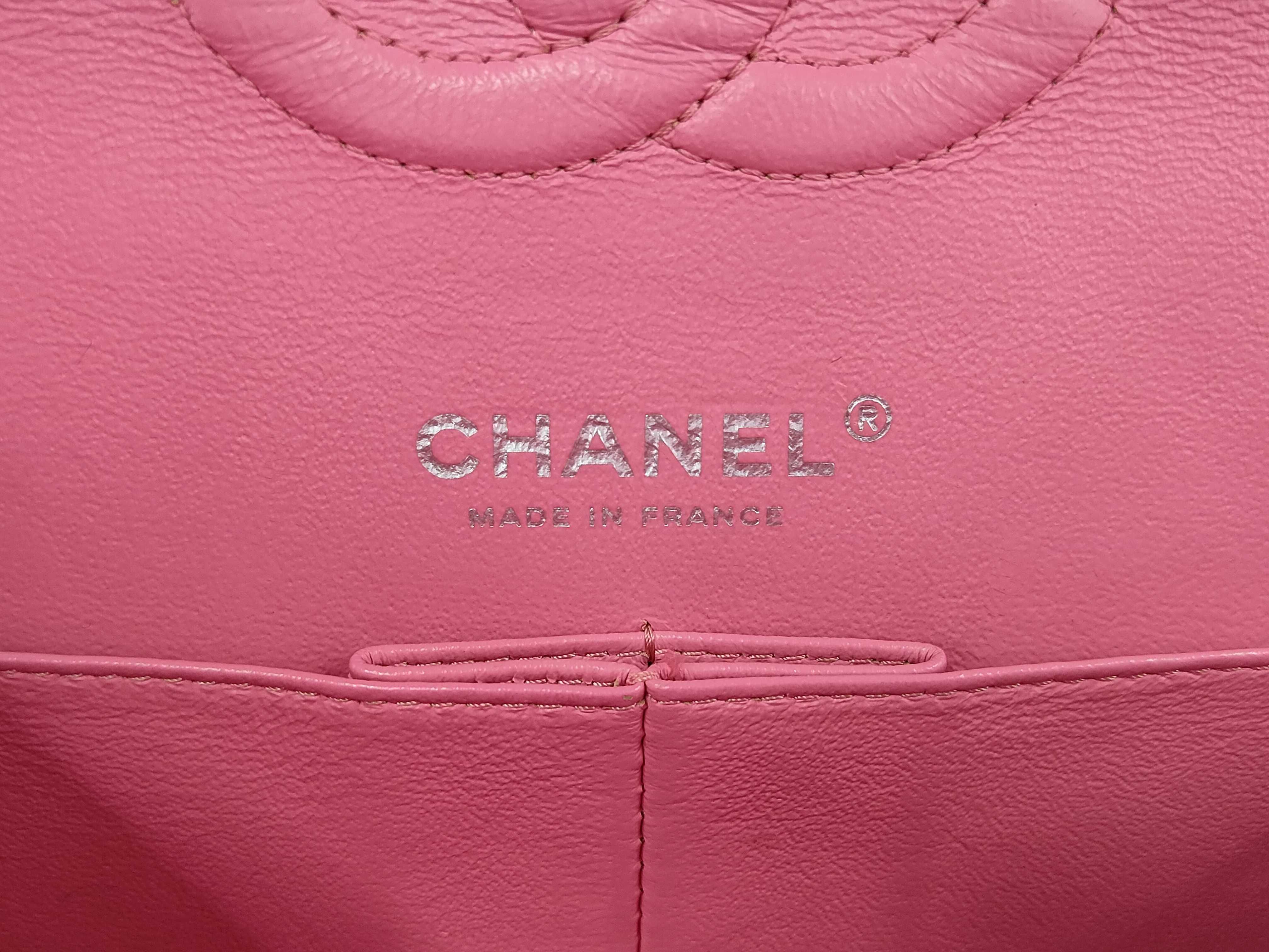Matelassé 25 Double Flap Chain Shoulder Bag with V-Stitch Caviar Pink — view 10