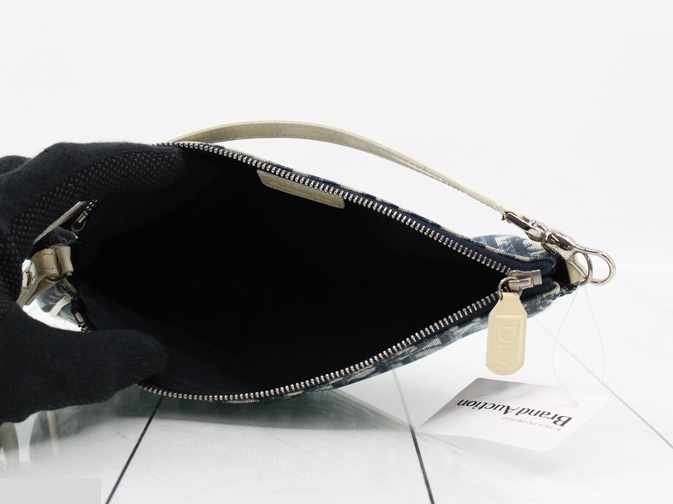 Saddle Trotter/Oblique One-Shoulder Bag — view 4