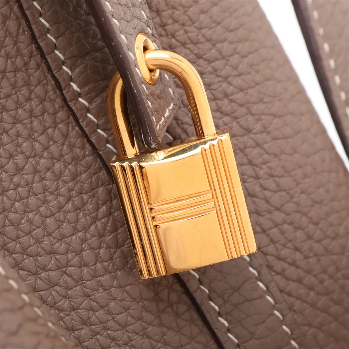 Picotin Lock 18 PM, Taurillon Clemence leather, Etoupe color, gold hardware, Year: 2020, No key, padlock cannot be opened. — view 10