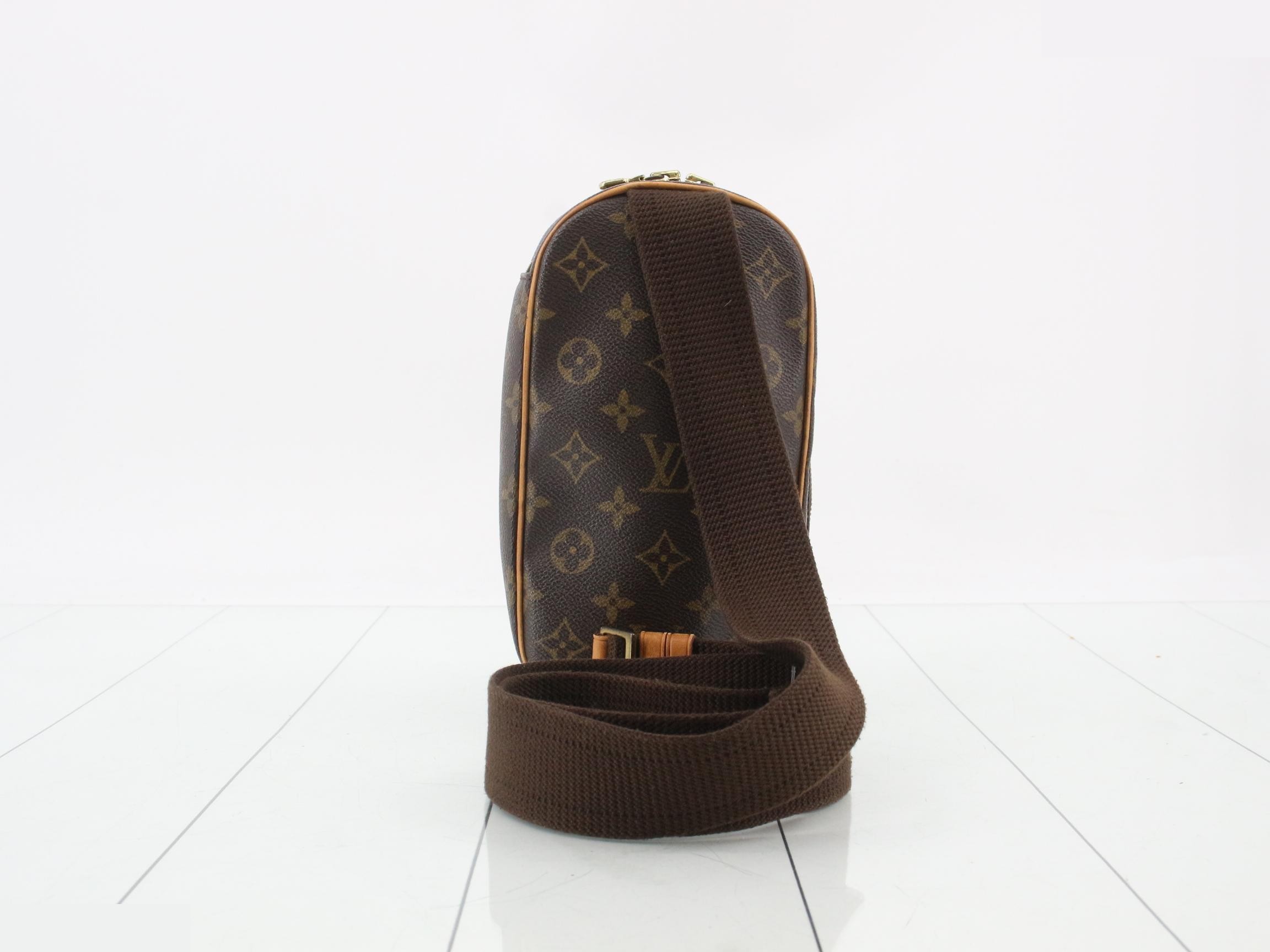 Pochette Gange — view 2