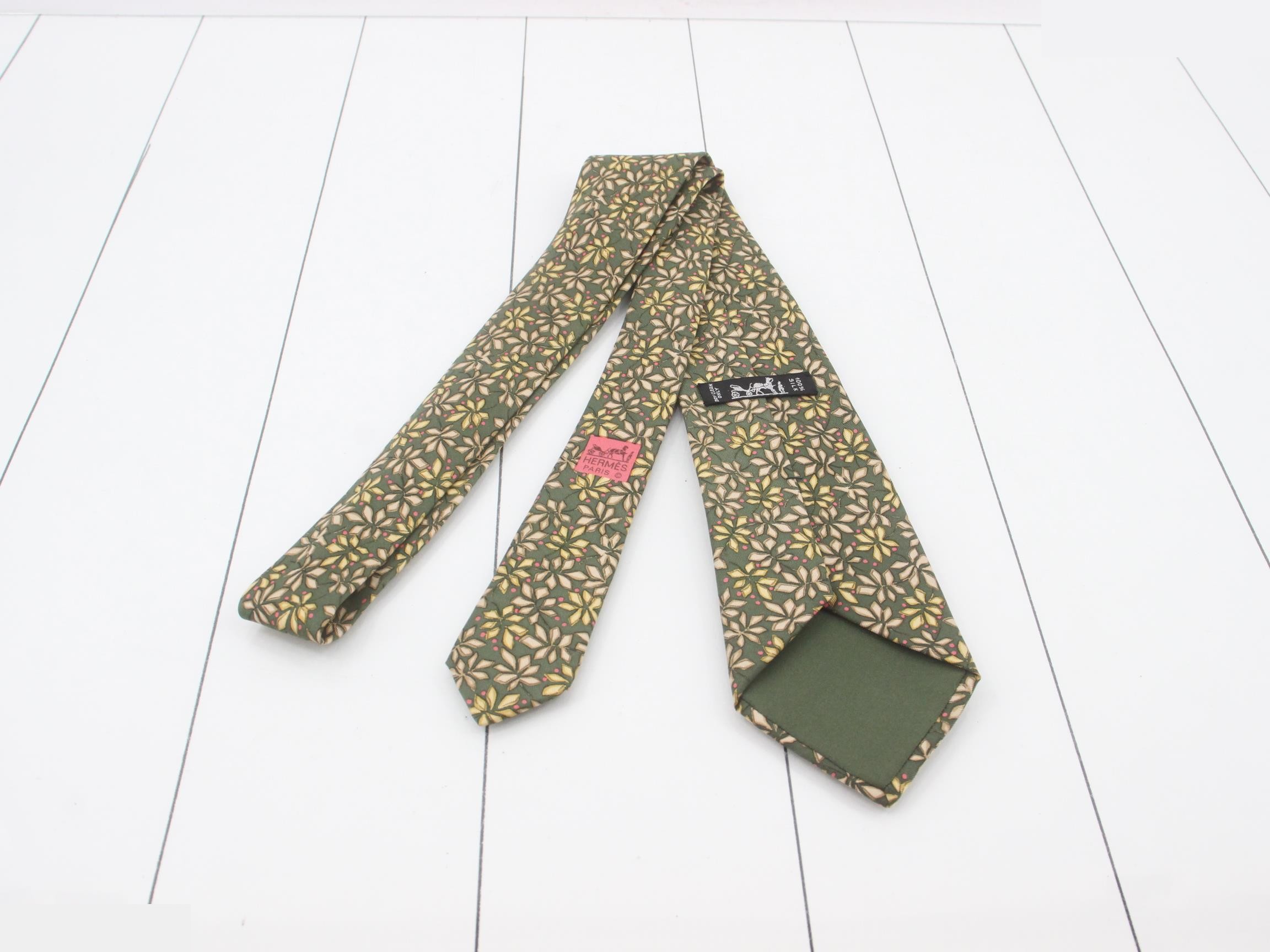 Silk tie — view 2