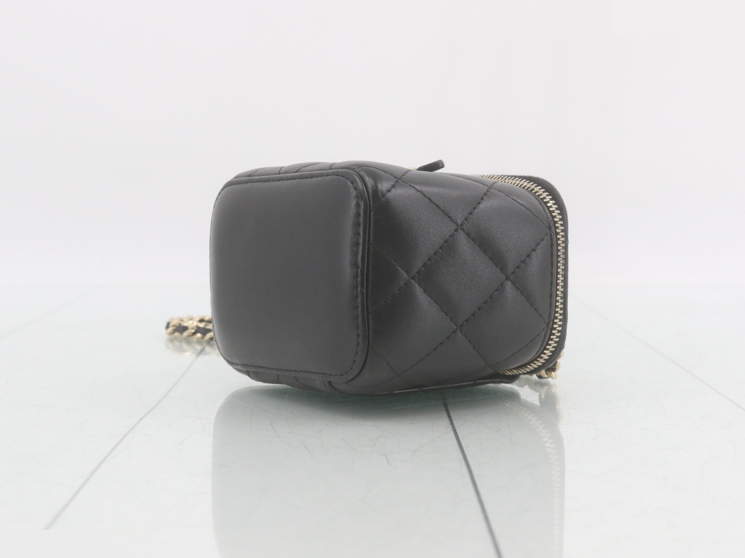 Matelassé Vanity Chain Shoulder Bag — view 6