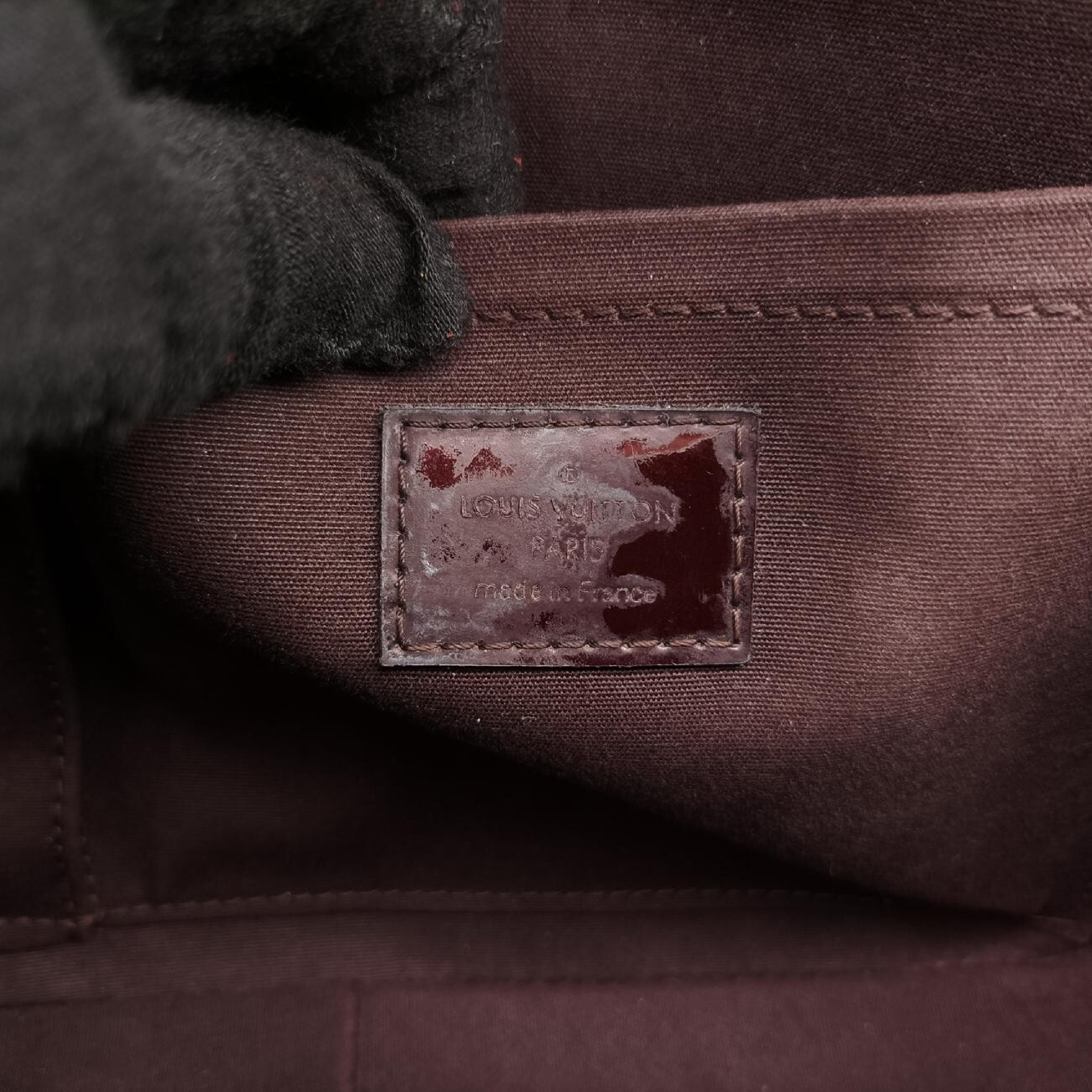 Rodeo Drive Amarante Vernis M93598 (Serial Number Unknown) Shoulder Bag — view 7