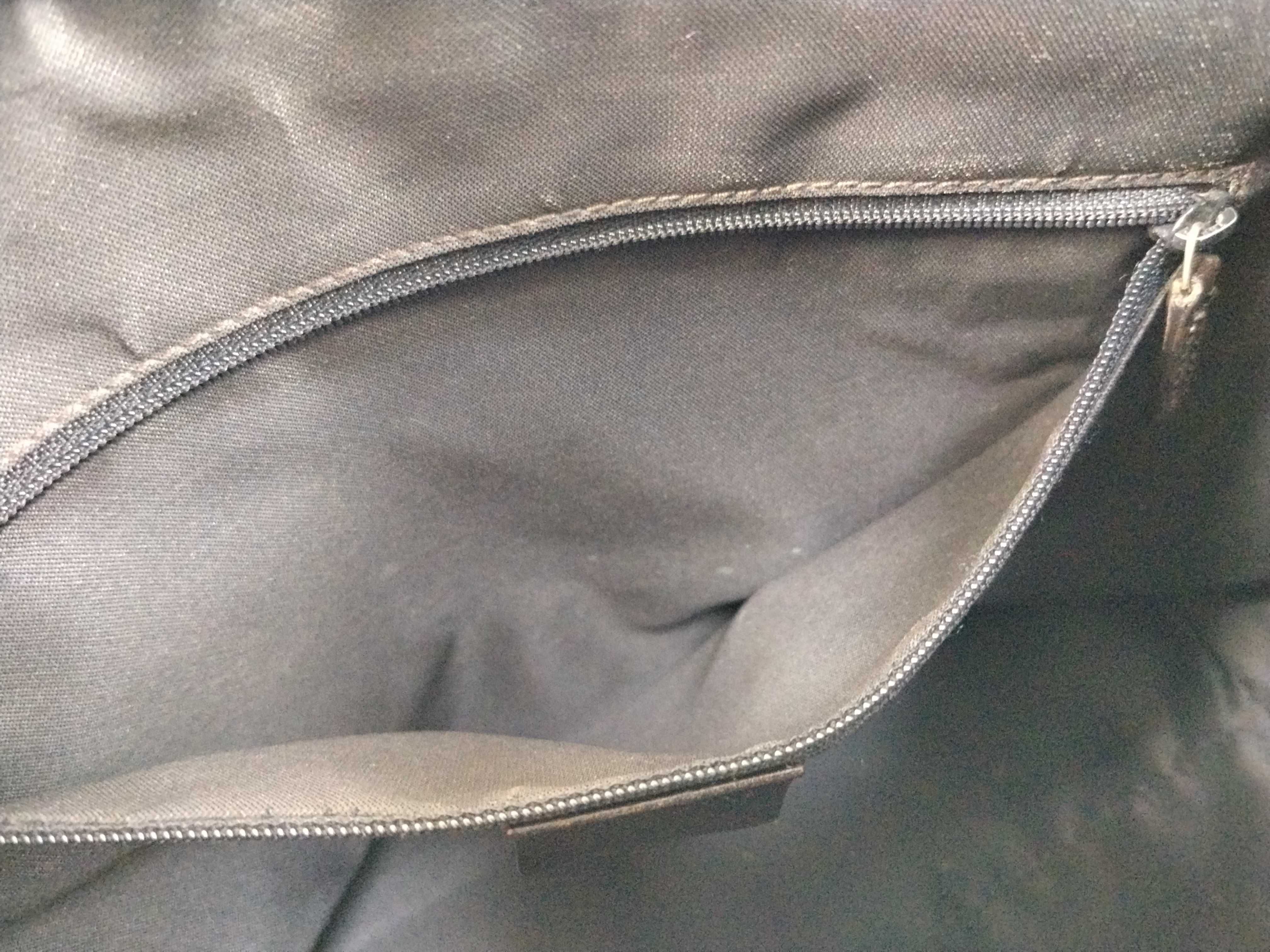 GG Canvas Bag Shoulder Bag — view 13
