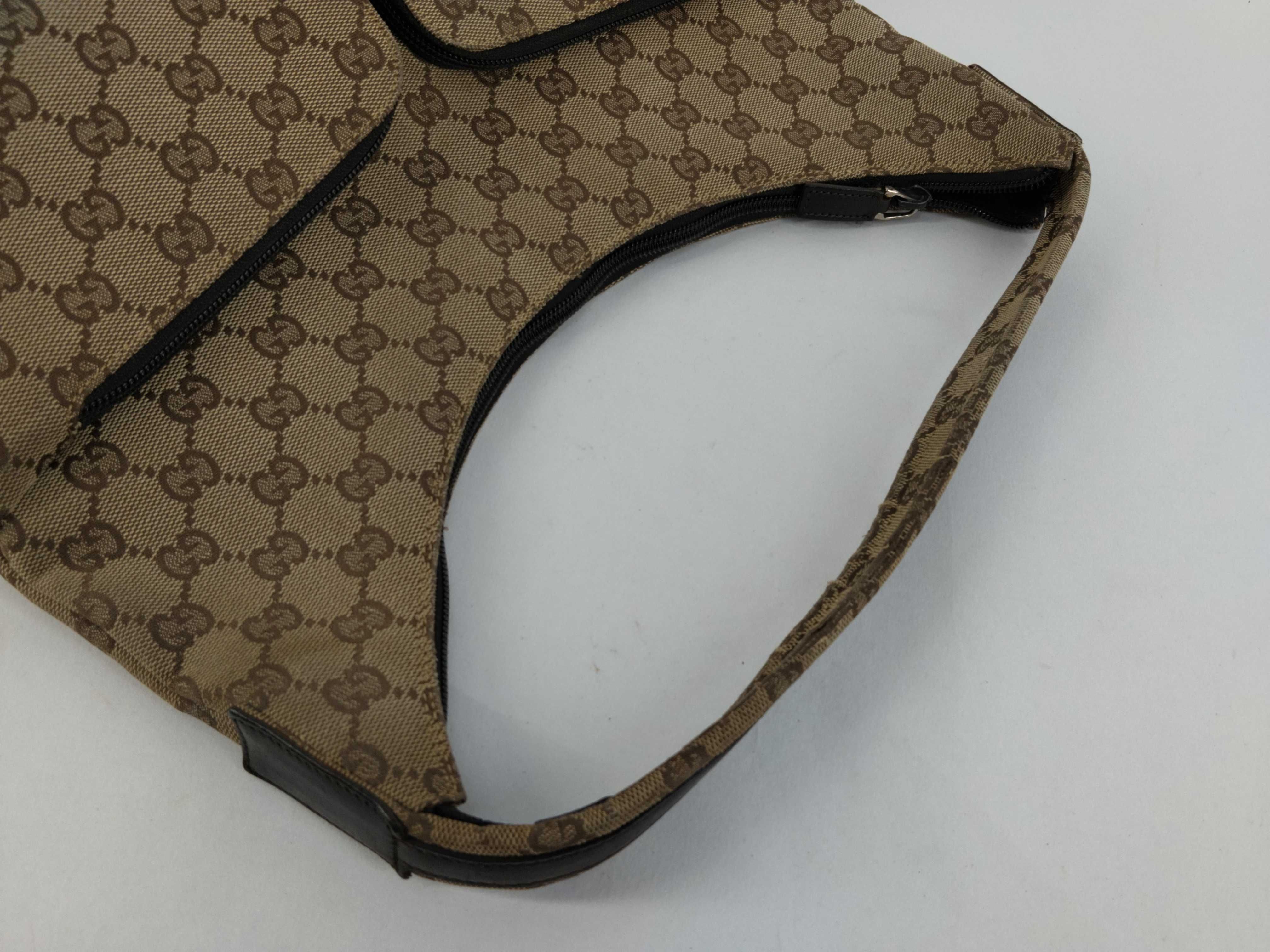 GG Canvas Bag Shoulder Bag — view 3