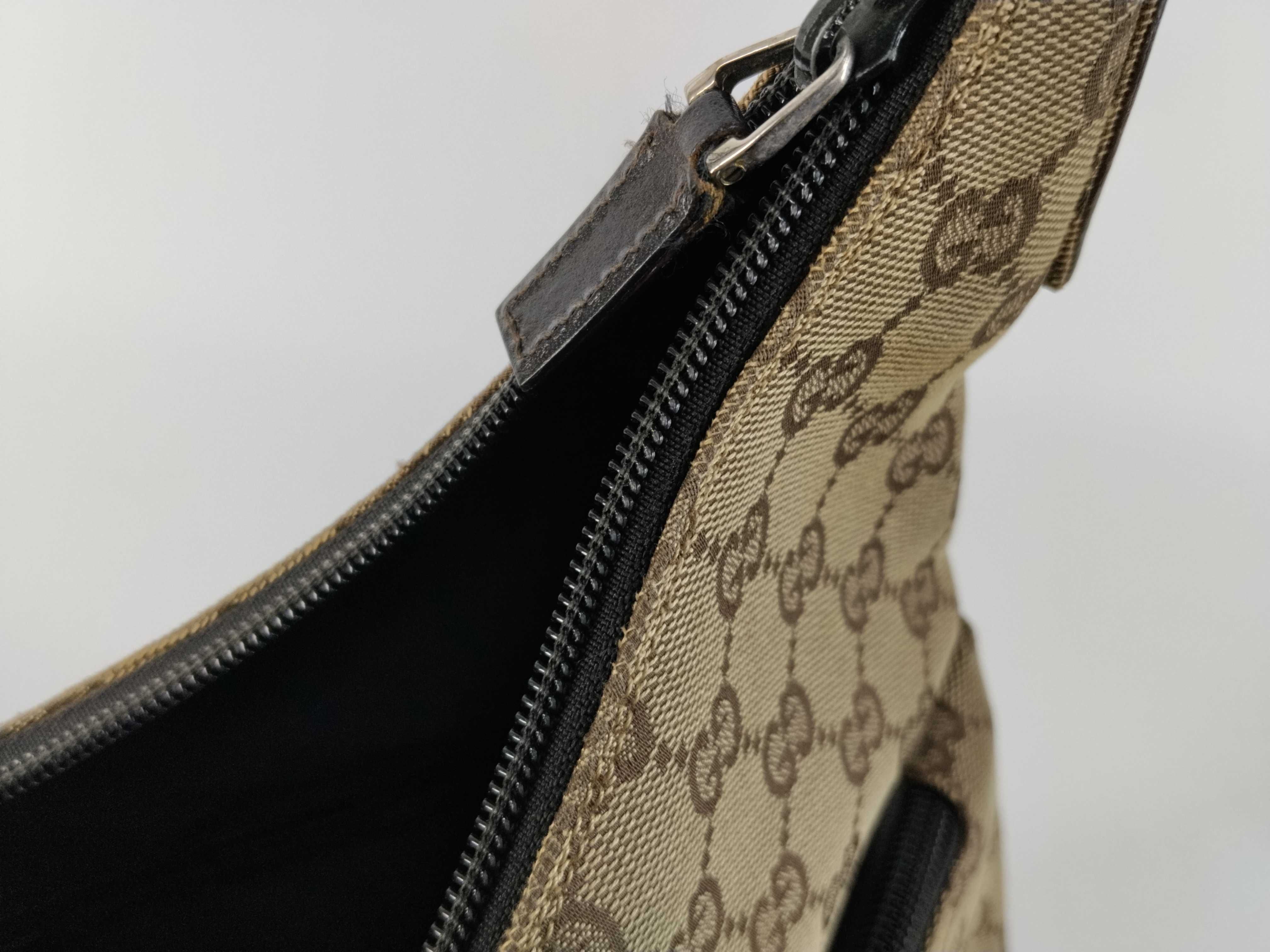 GG Canvas Bag Shoulder Bag — view 10