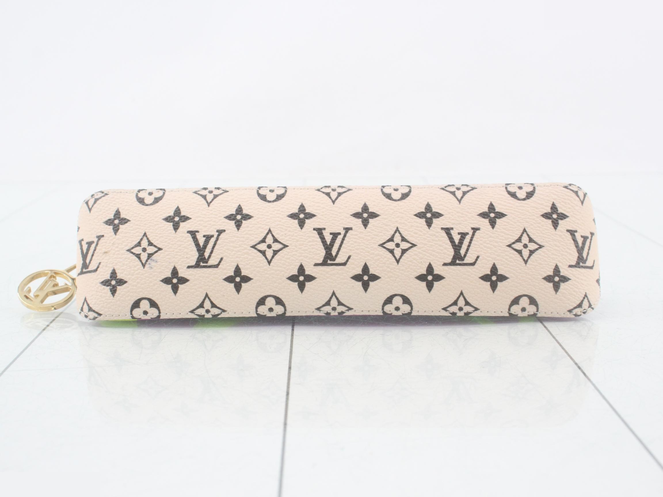 Trousse Elisabeth Monogram Giant Pen Case — view 3