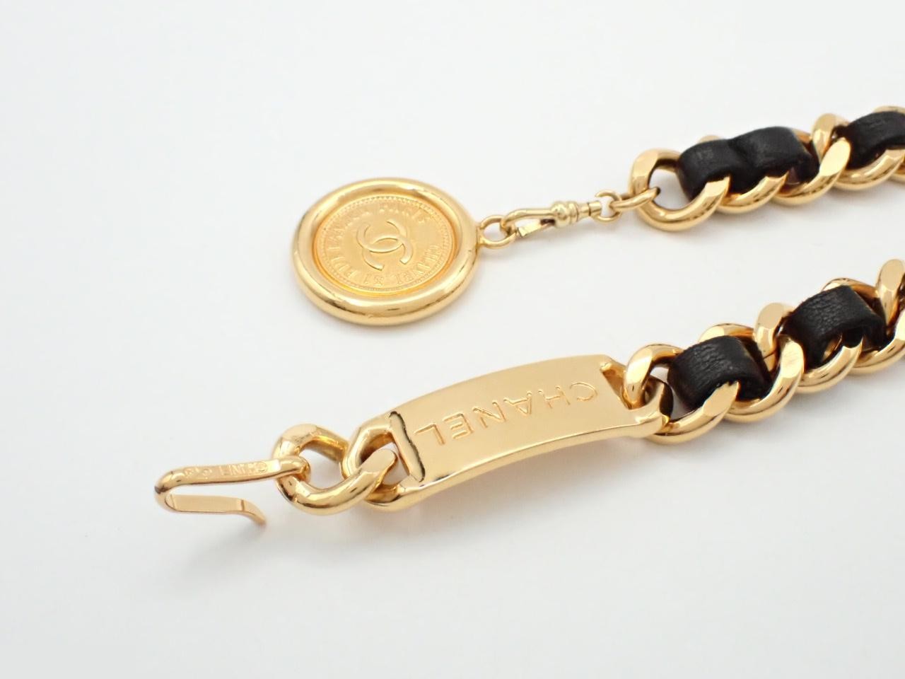 Vintage classic chain belt; chain approximately 80cm long. — view 3