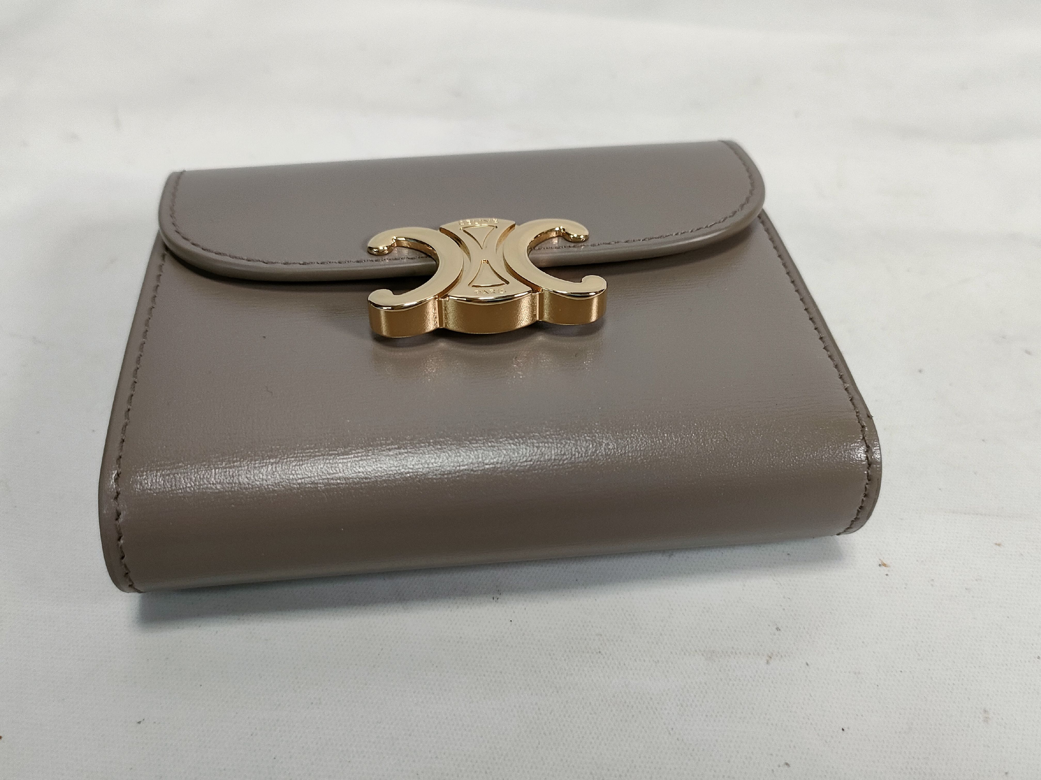 Triomphe Small Flap Wallet — view 4