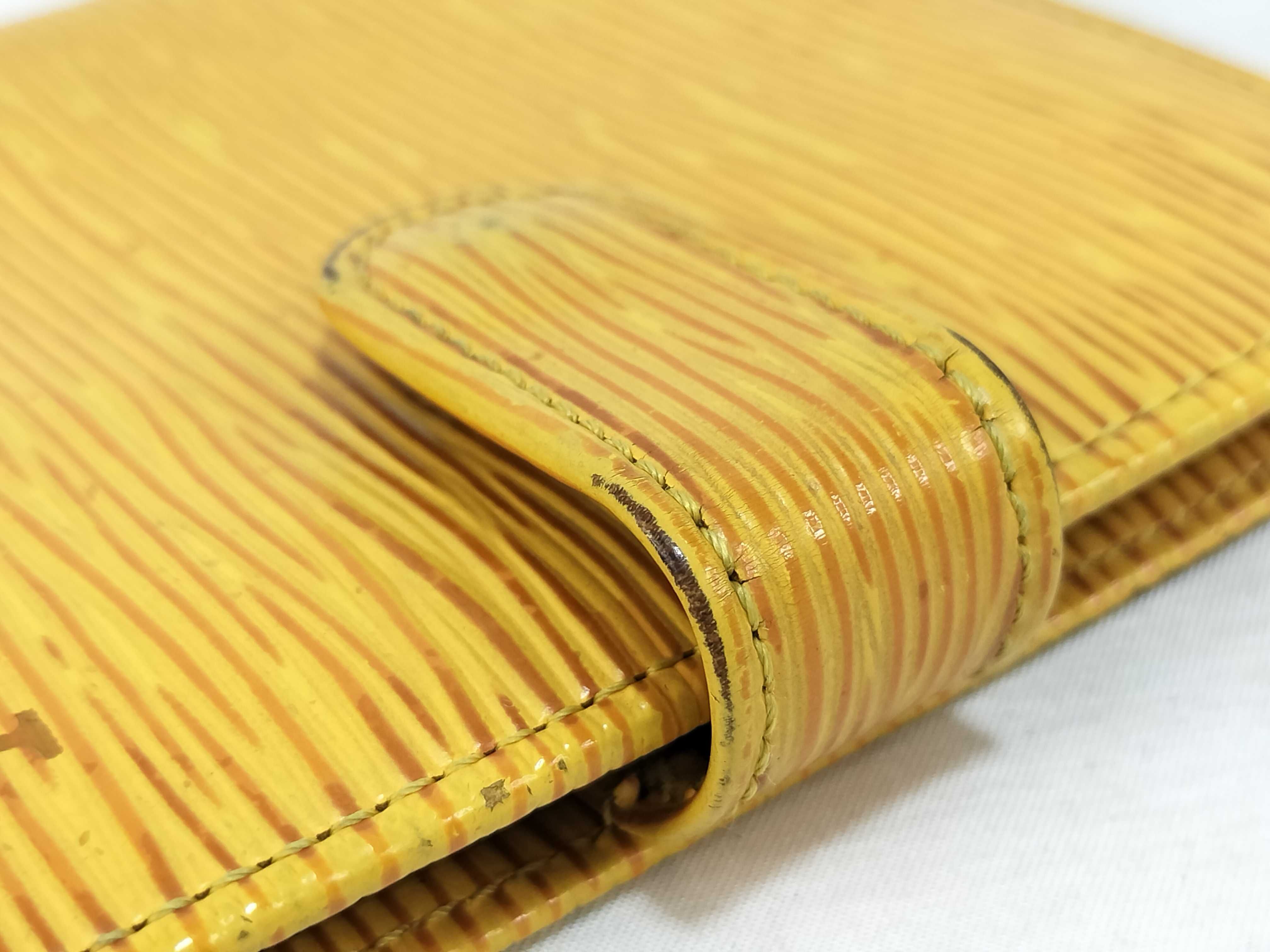 Epi / Epi / Folding Wallet / Leather Wallet — view 13