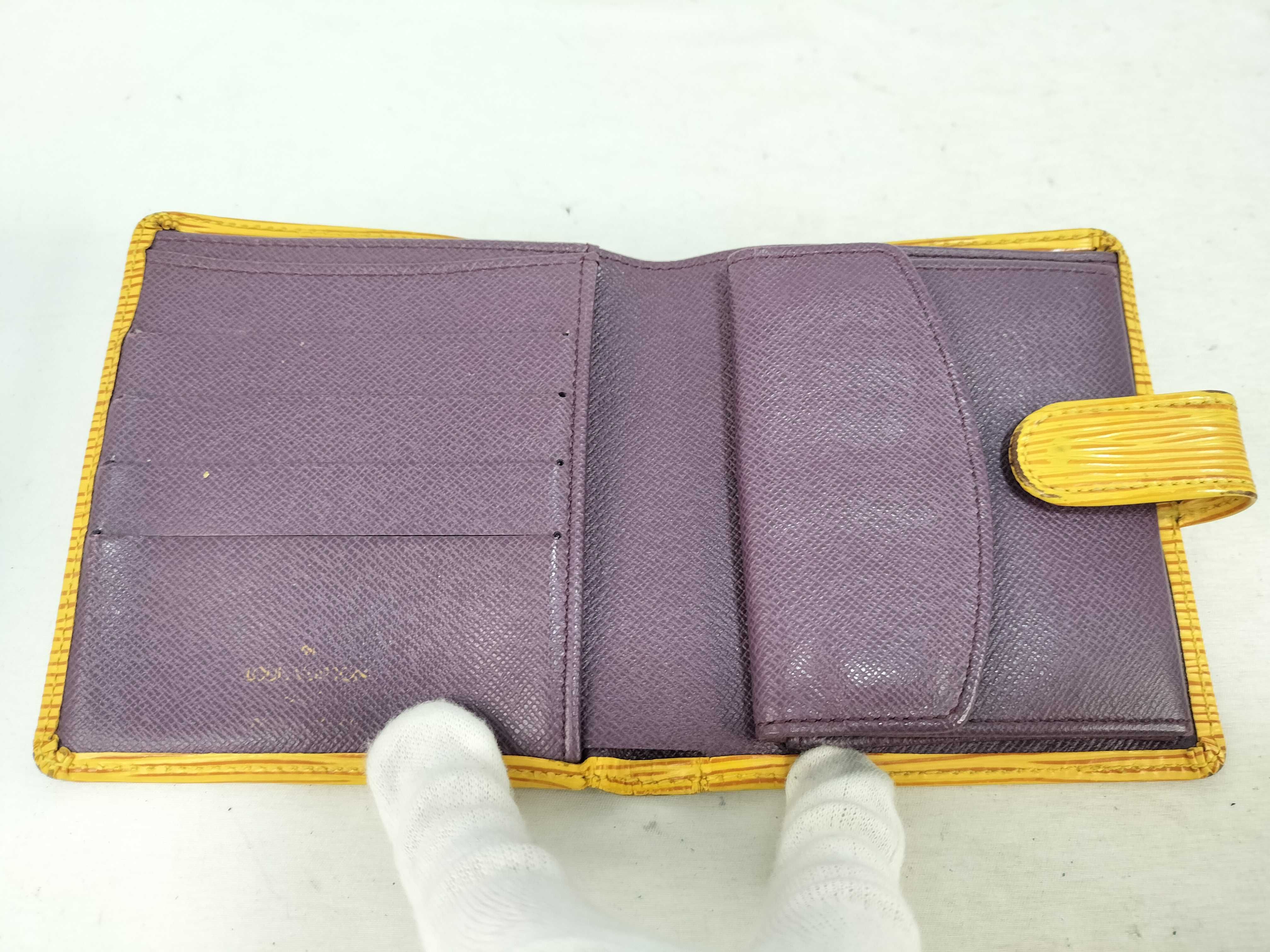 Epi / Epi / Folding Wallet / Leather Wallet — view 9