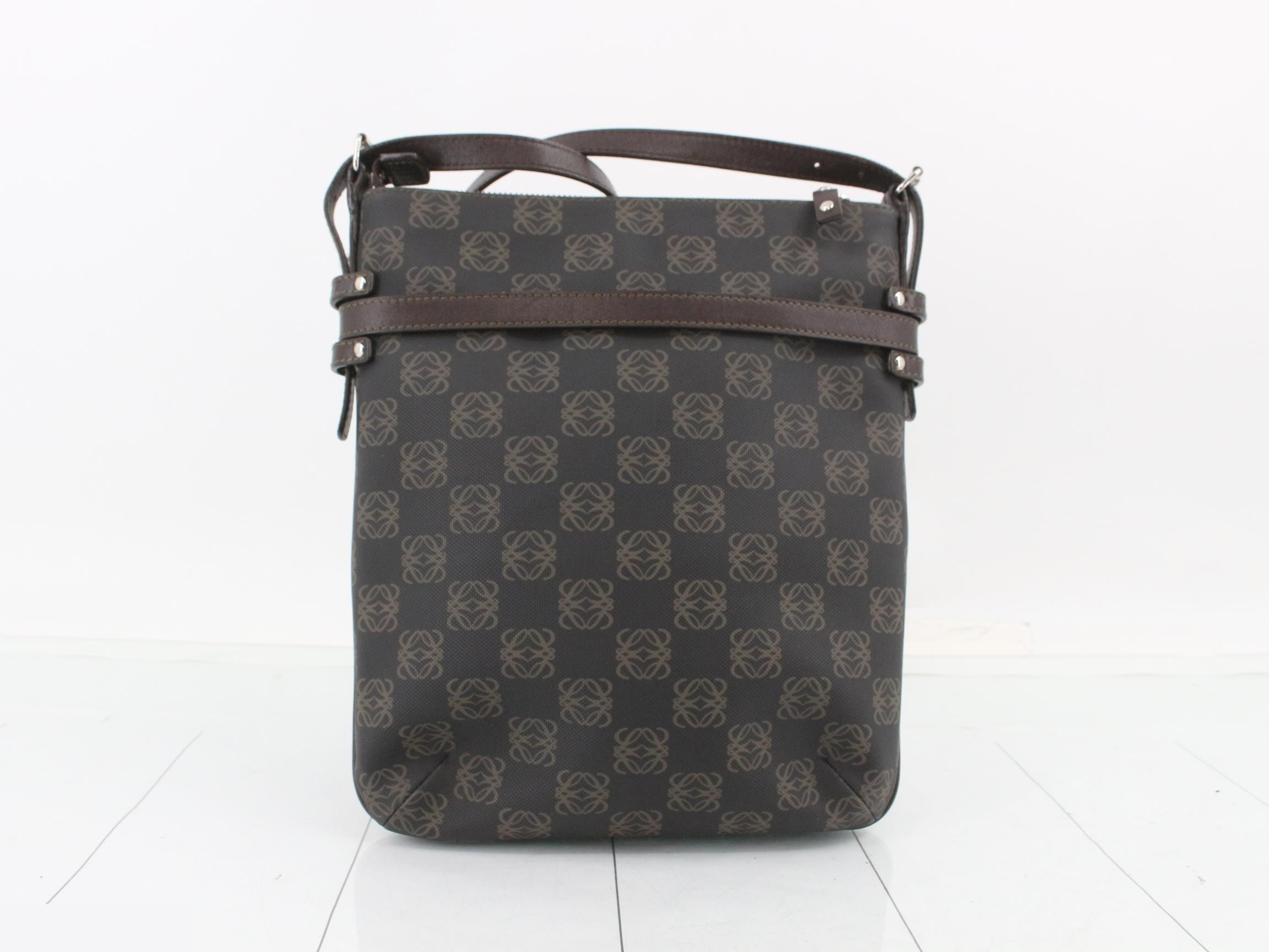 Anagram Shoulder Bag Leather Brown — view 2