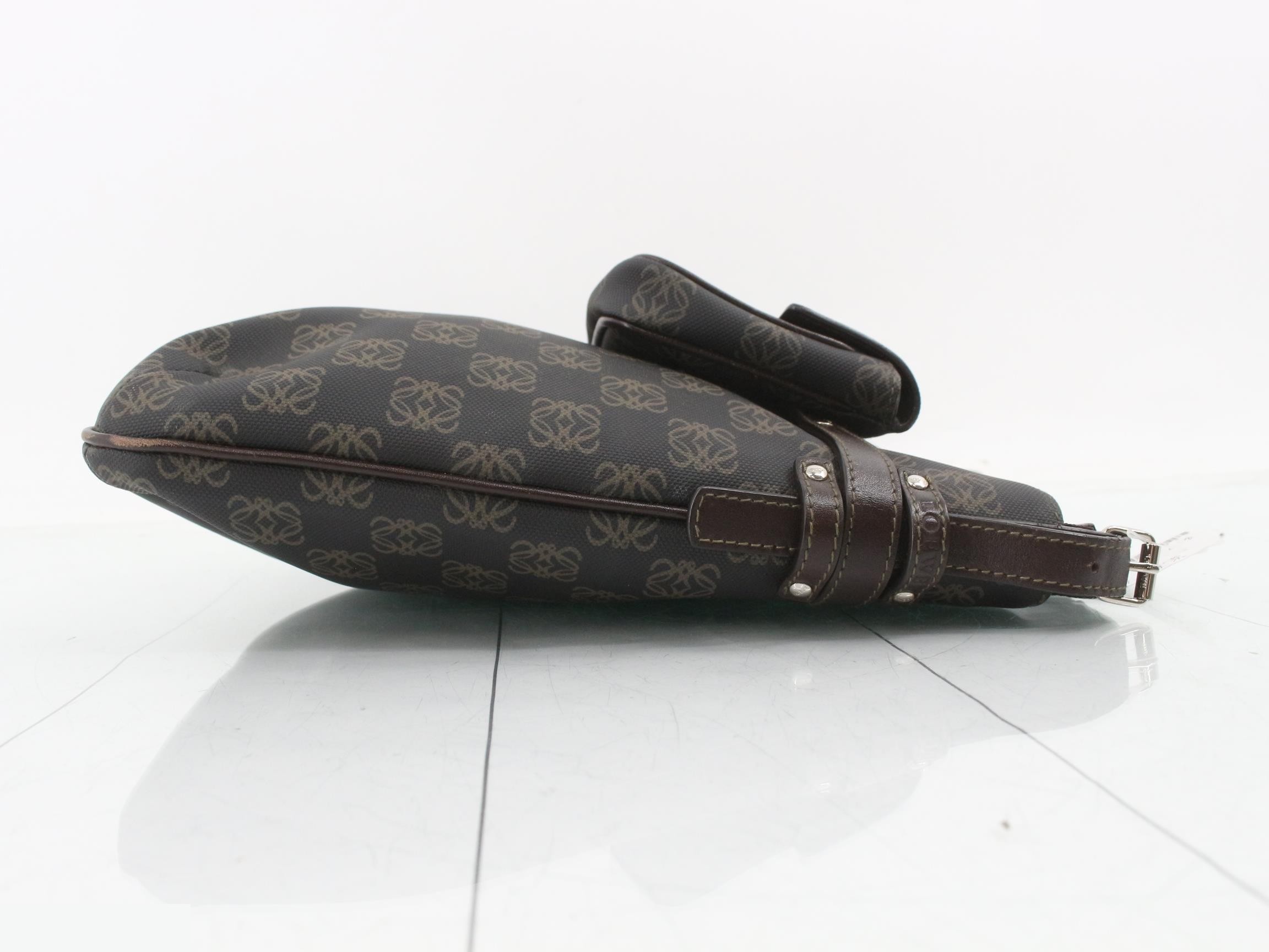Anagram Shoulder Bag Leather Brown — view 3