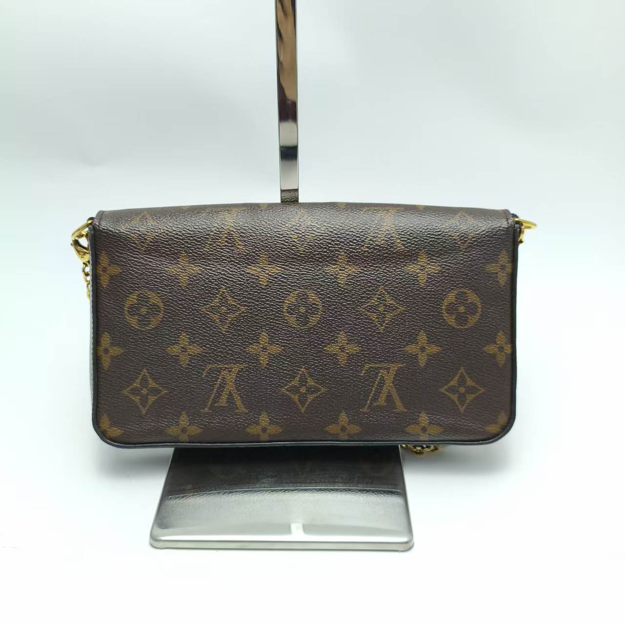 【*Shipped from: China*】LOUIS VUITTON Pochette Felicie PU Shoulder Bag — view 3