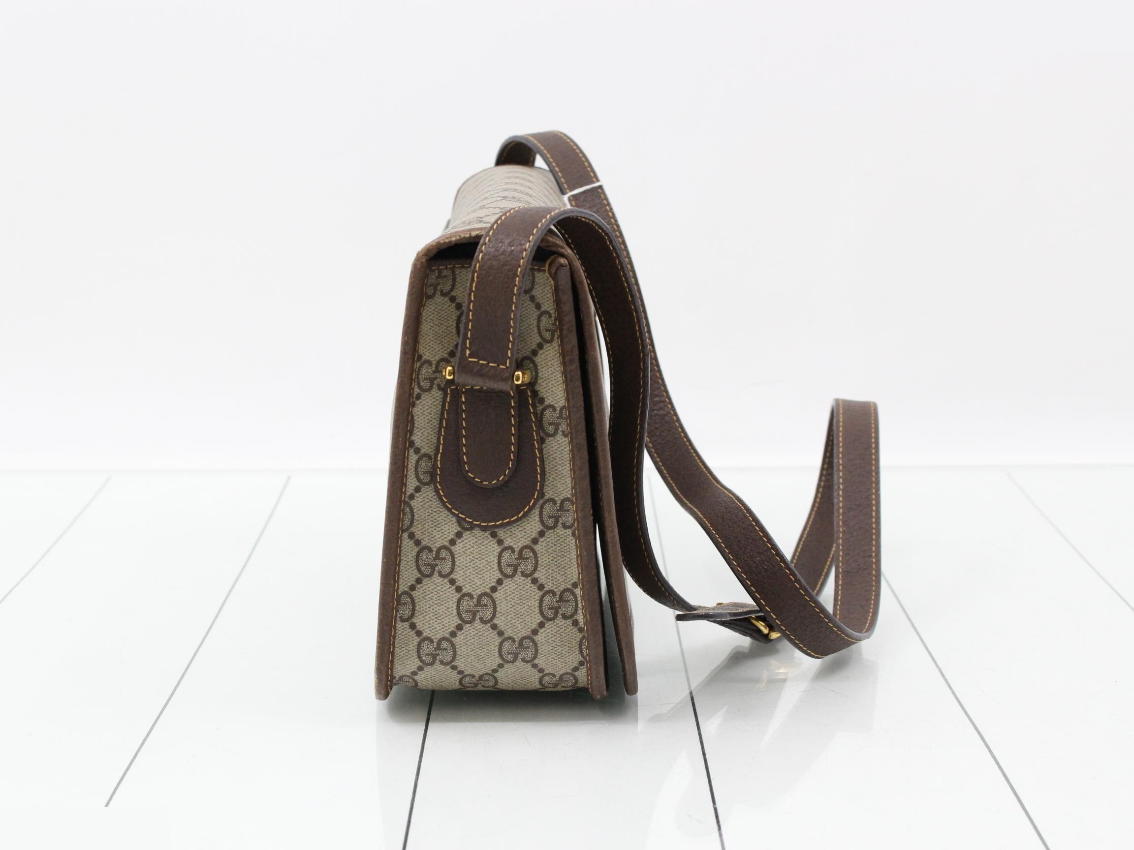 GG Supreme Shoulder Bag — view 4