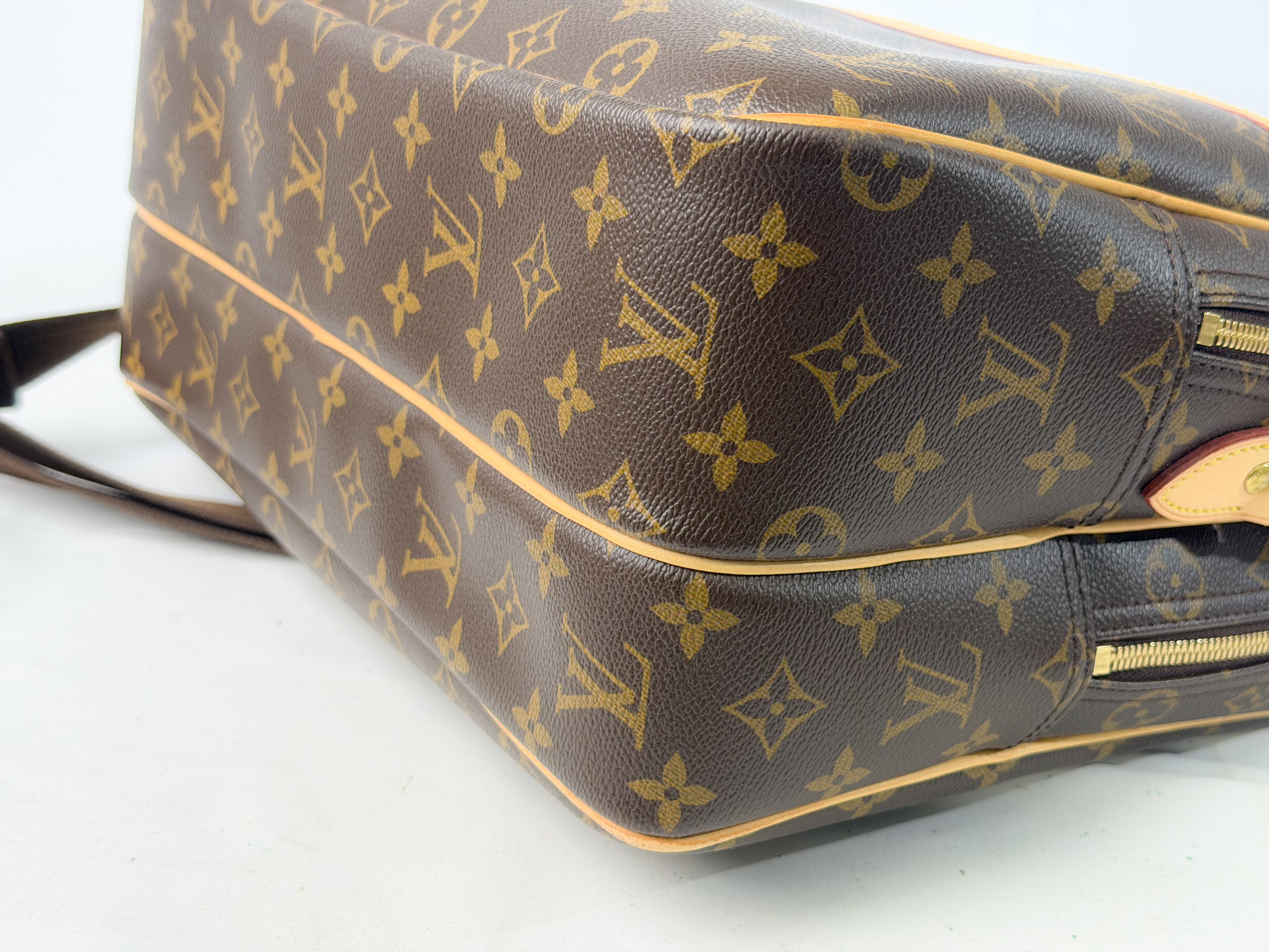 Monogram M45252 Reporter GM SP0046 Shoulder Bag — view 9