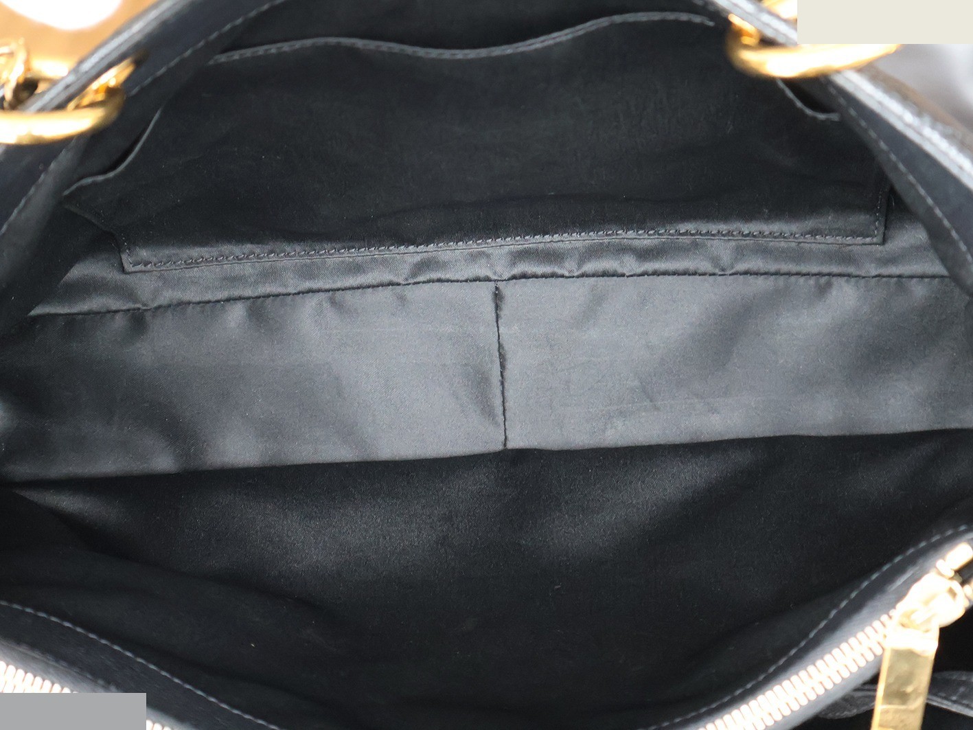Caviar Skin GST Chain Tote Bag, Black — view 12