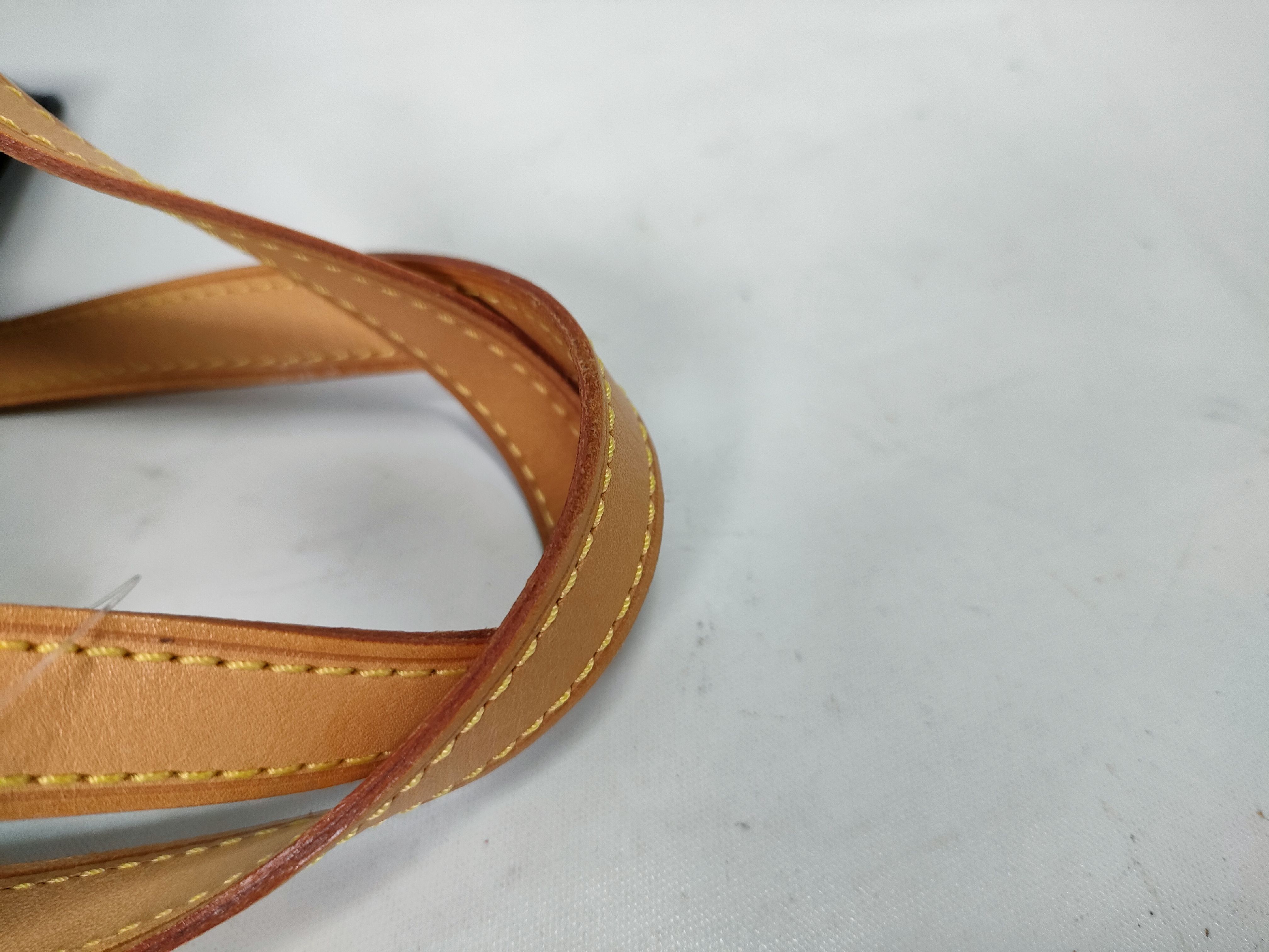 Vernis Lead PM Handbag — view 4