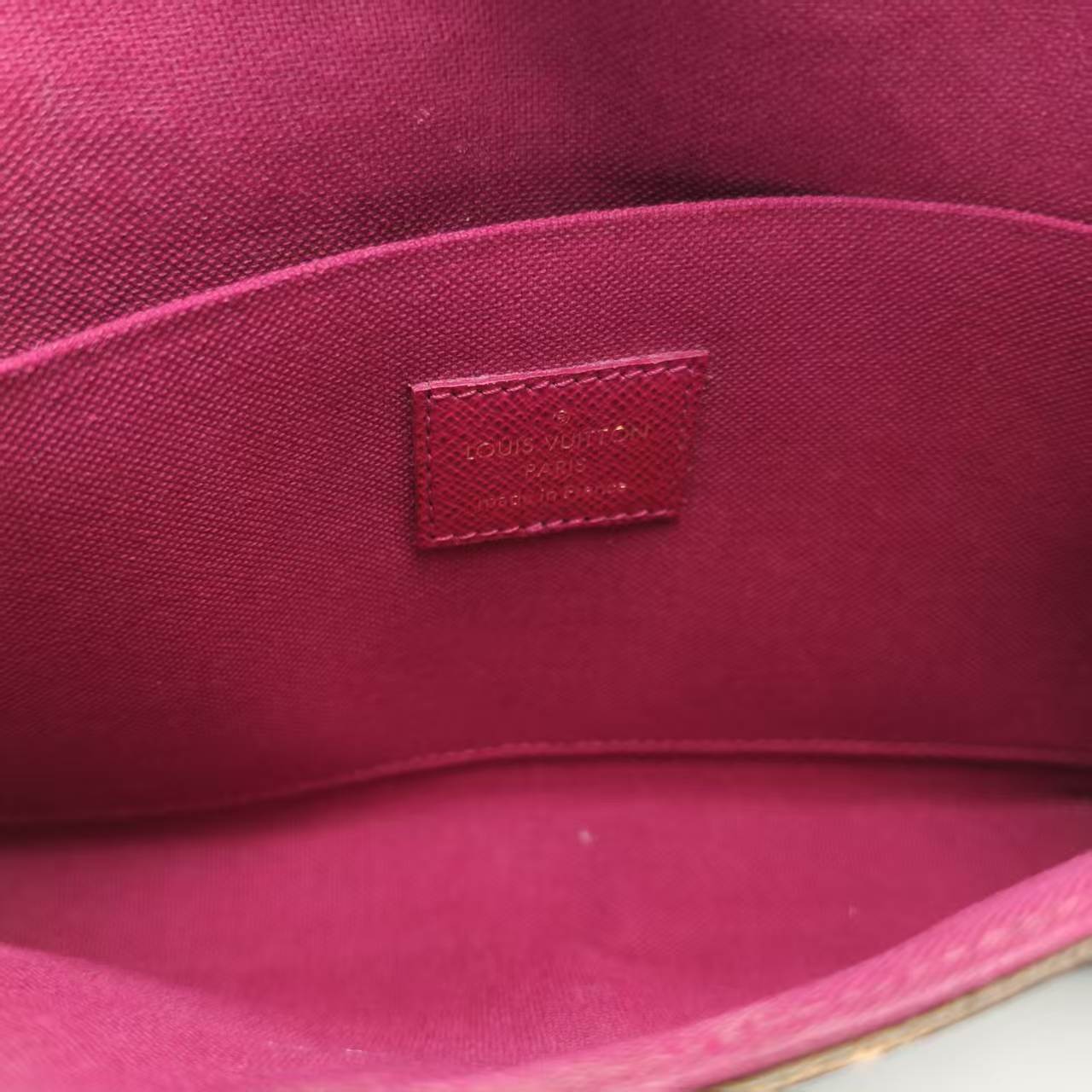 【*Shipped from: China*】LOUIS VUITTON Pochette Felicie PU Shoulder Bag — view 8