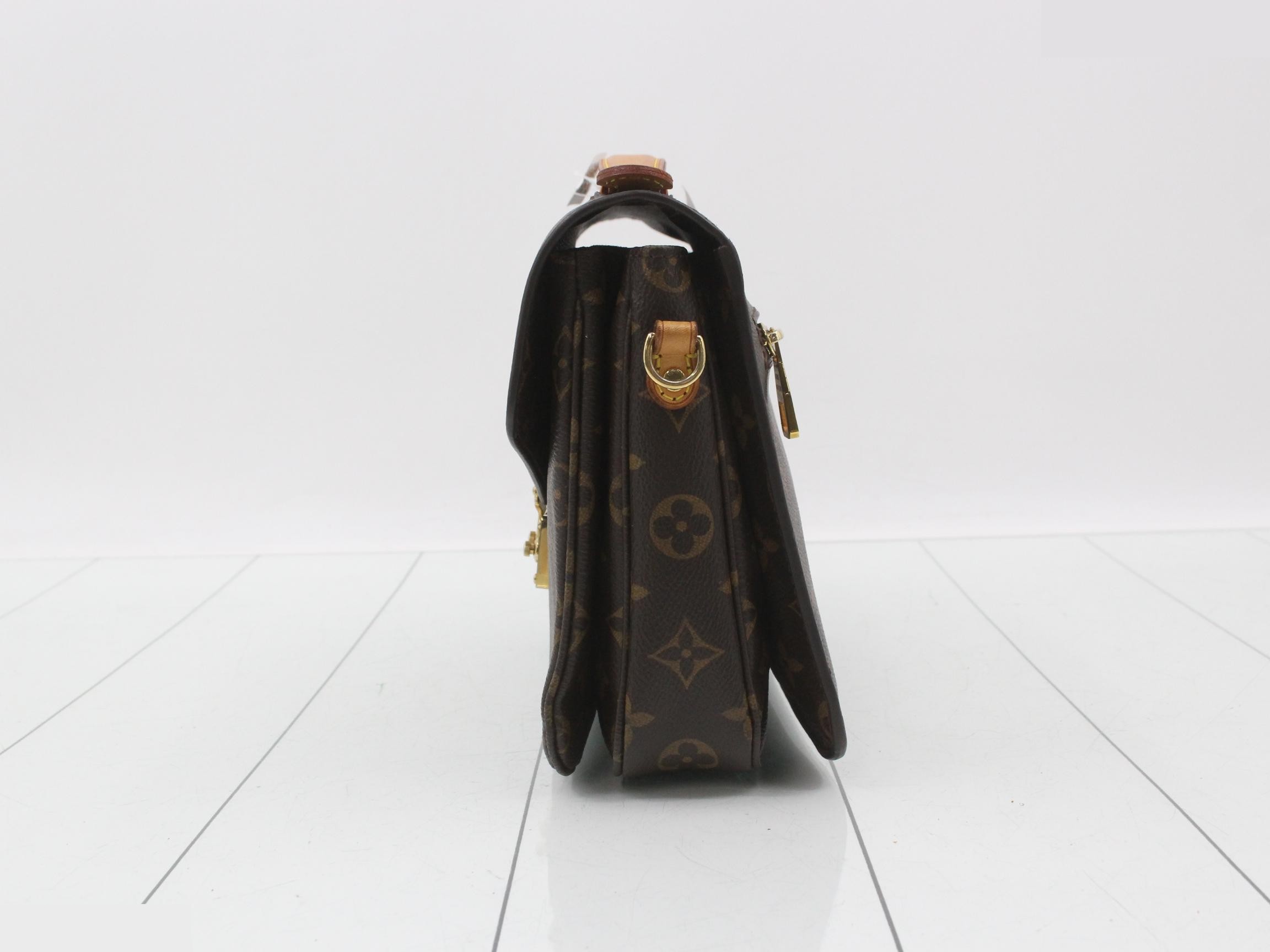 handbag — view 3