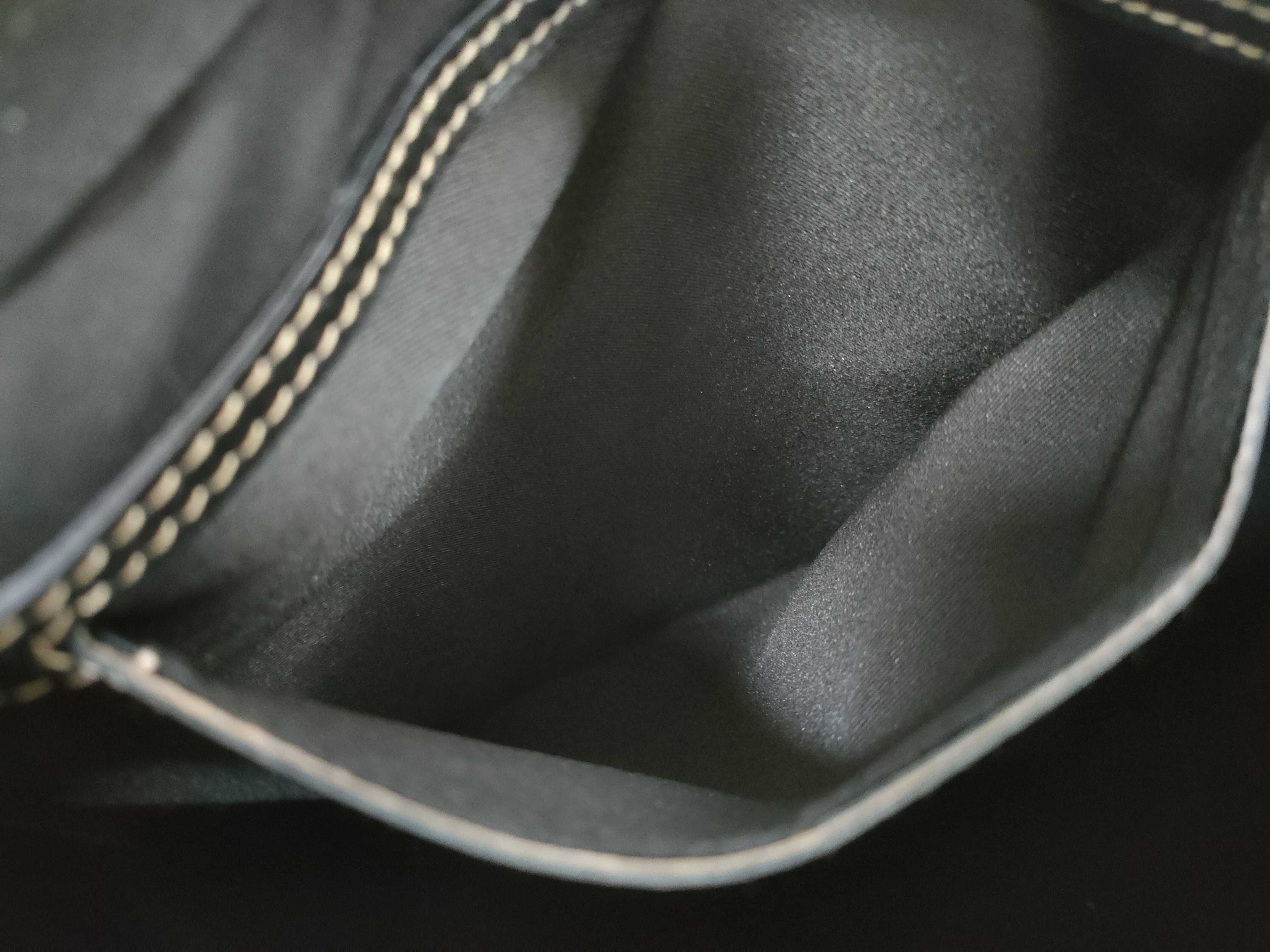 GG Supreme Handbag — view 11