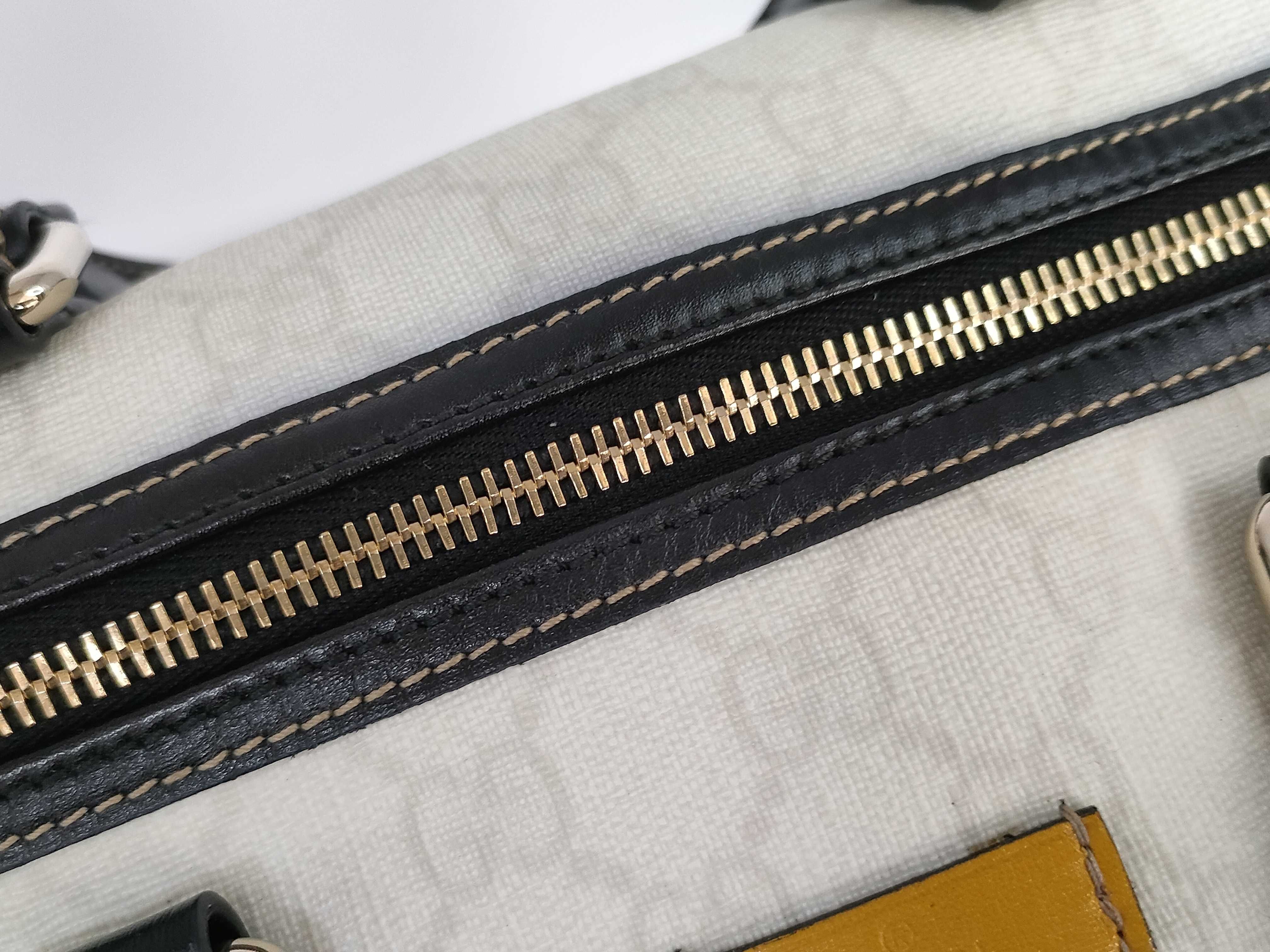 GG Supreme Handbag — view 8