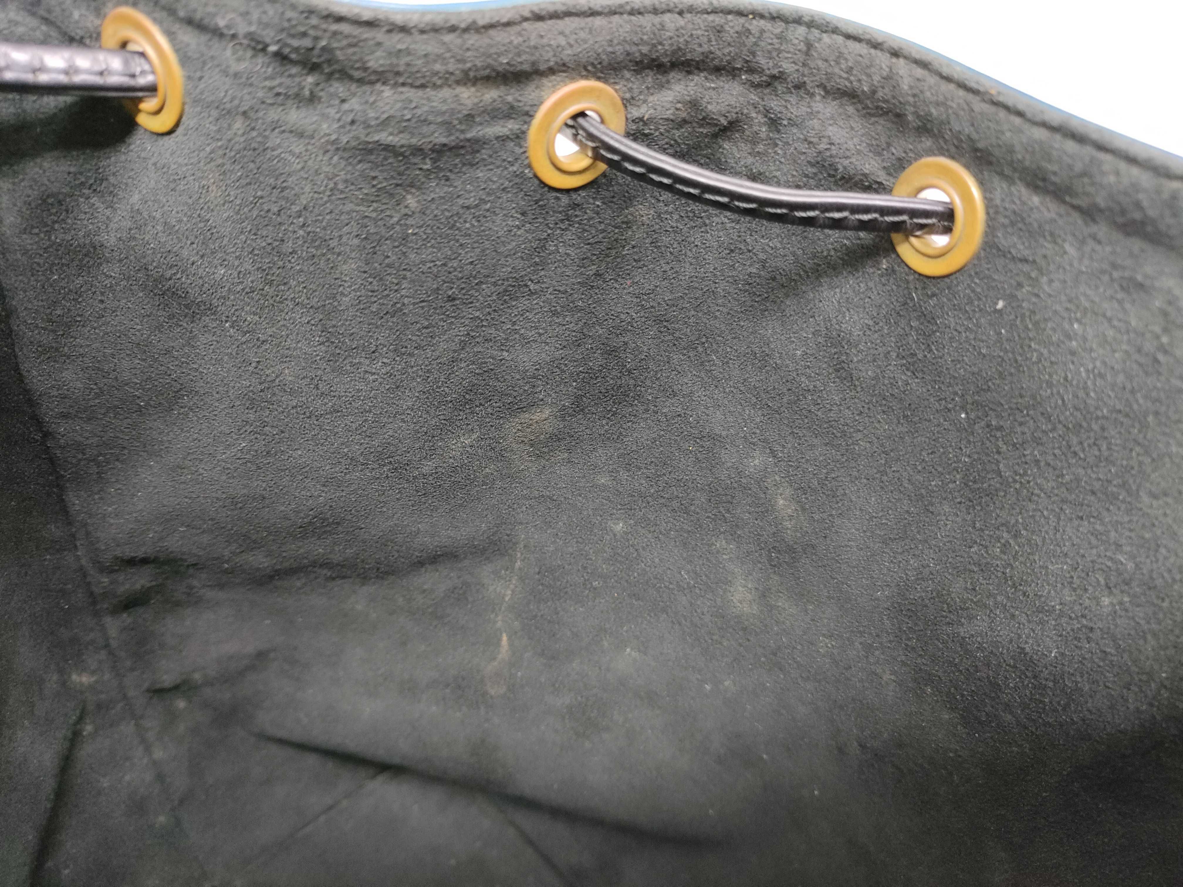 Epi Noe Bicolor Shoulder Bag — view 11