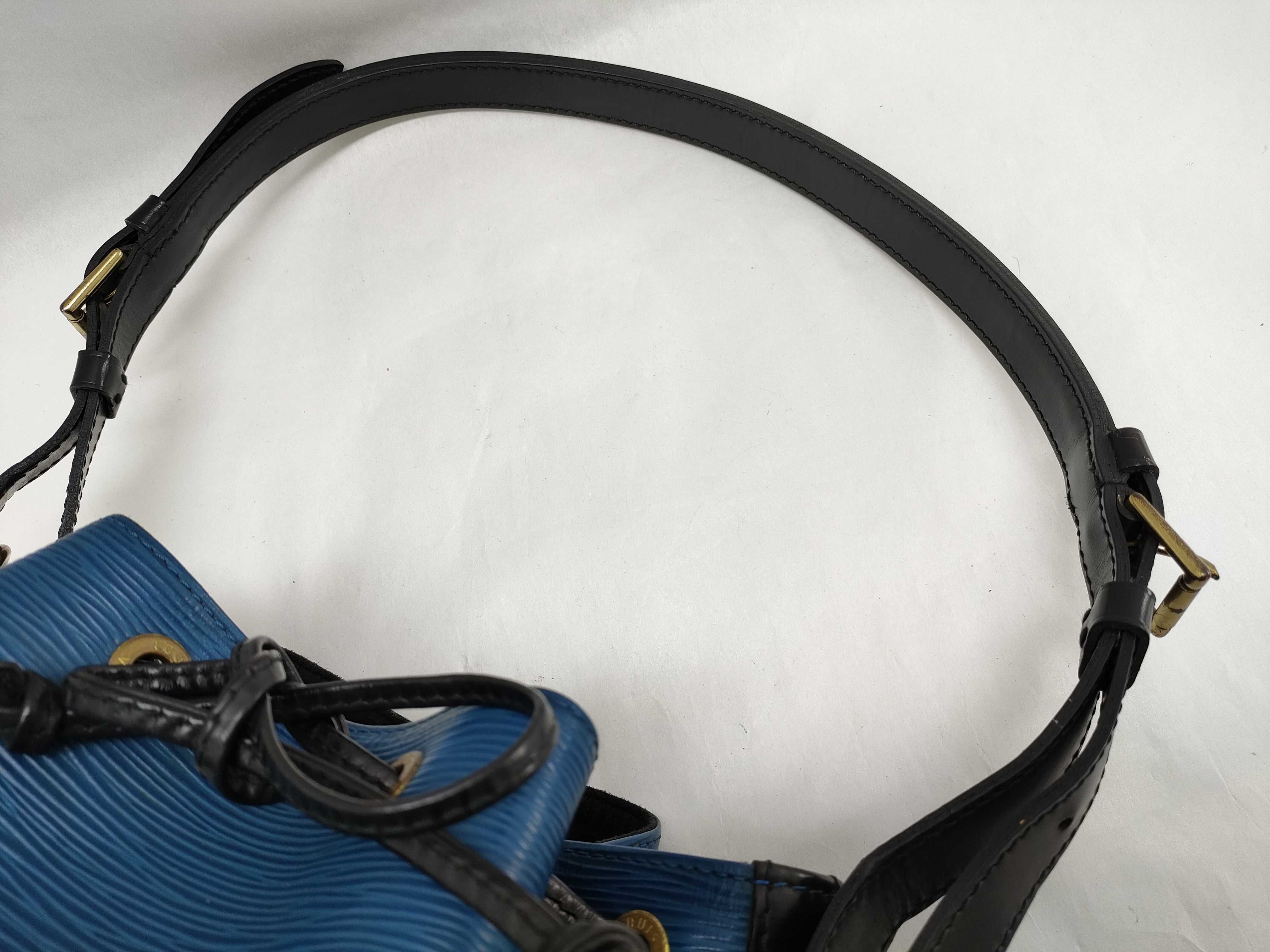 Epi Noe Bicolor Shoulder Bag — view 3
