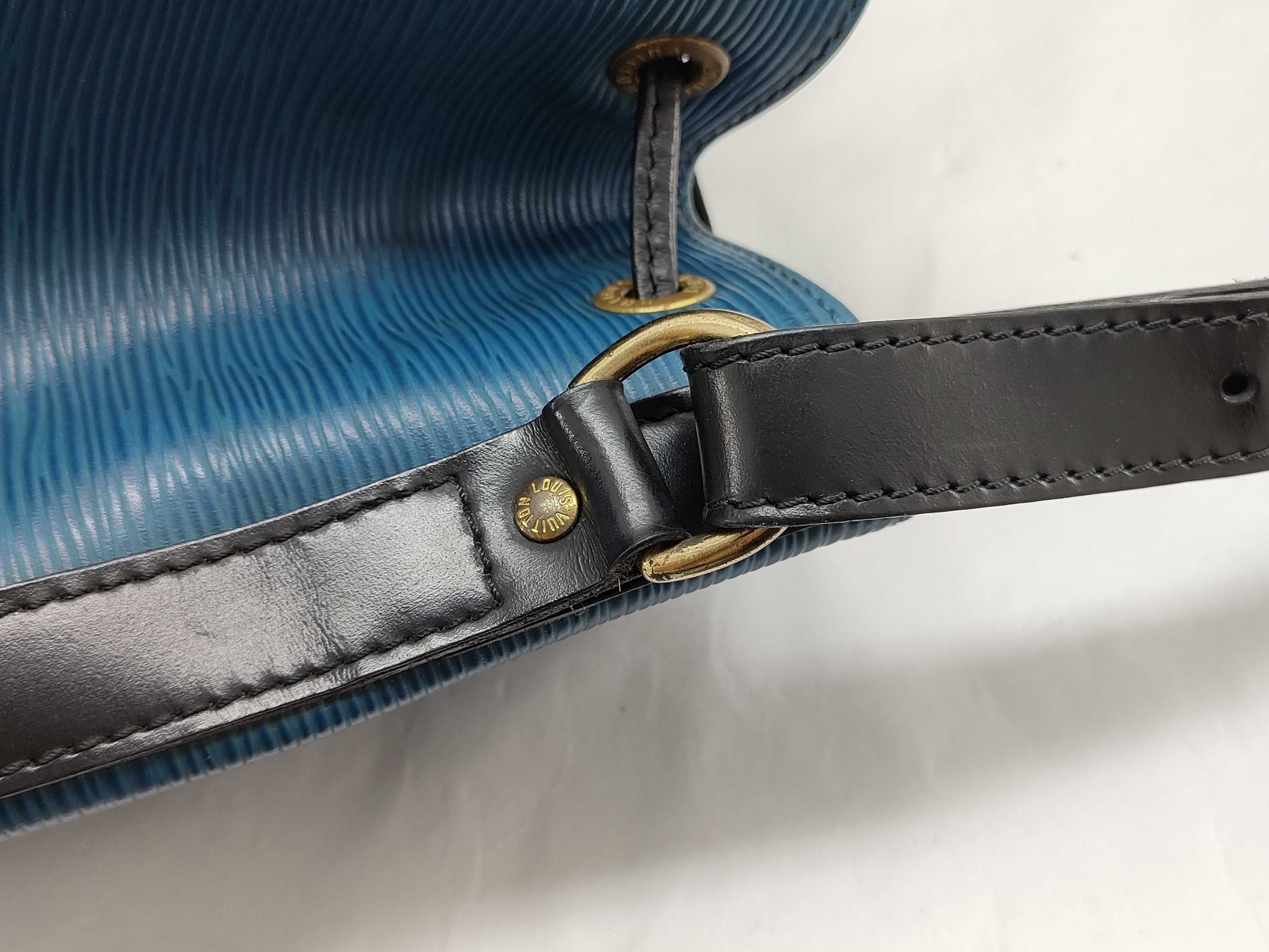 Epi Noe Bicolor Shoulder Bag — view 5