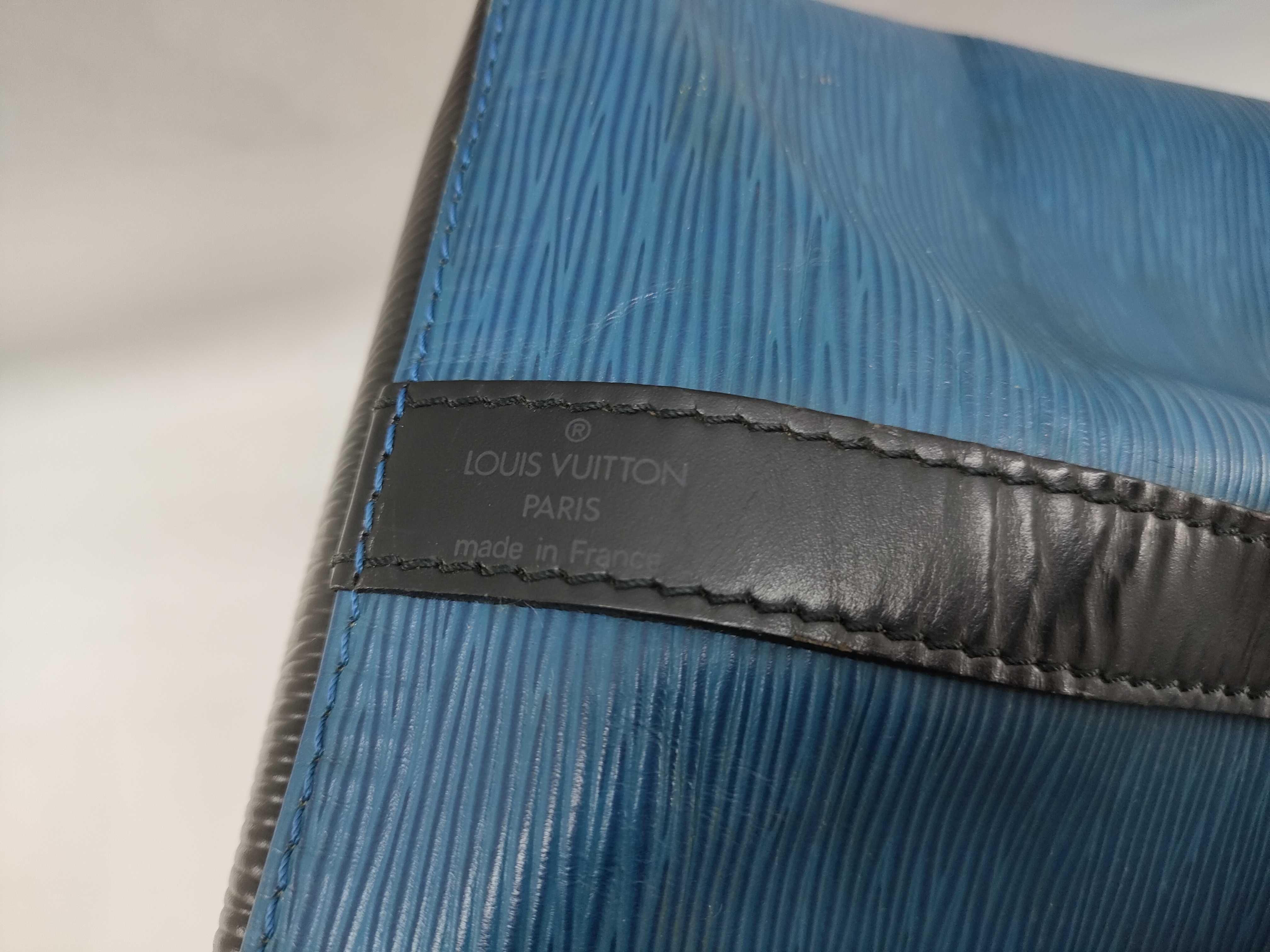 Epi Noe Bicolor Shoulder Bag — view 10